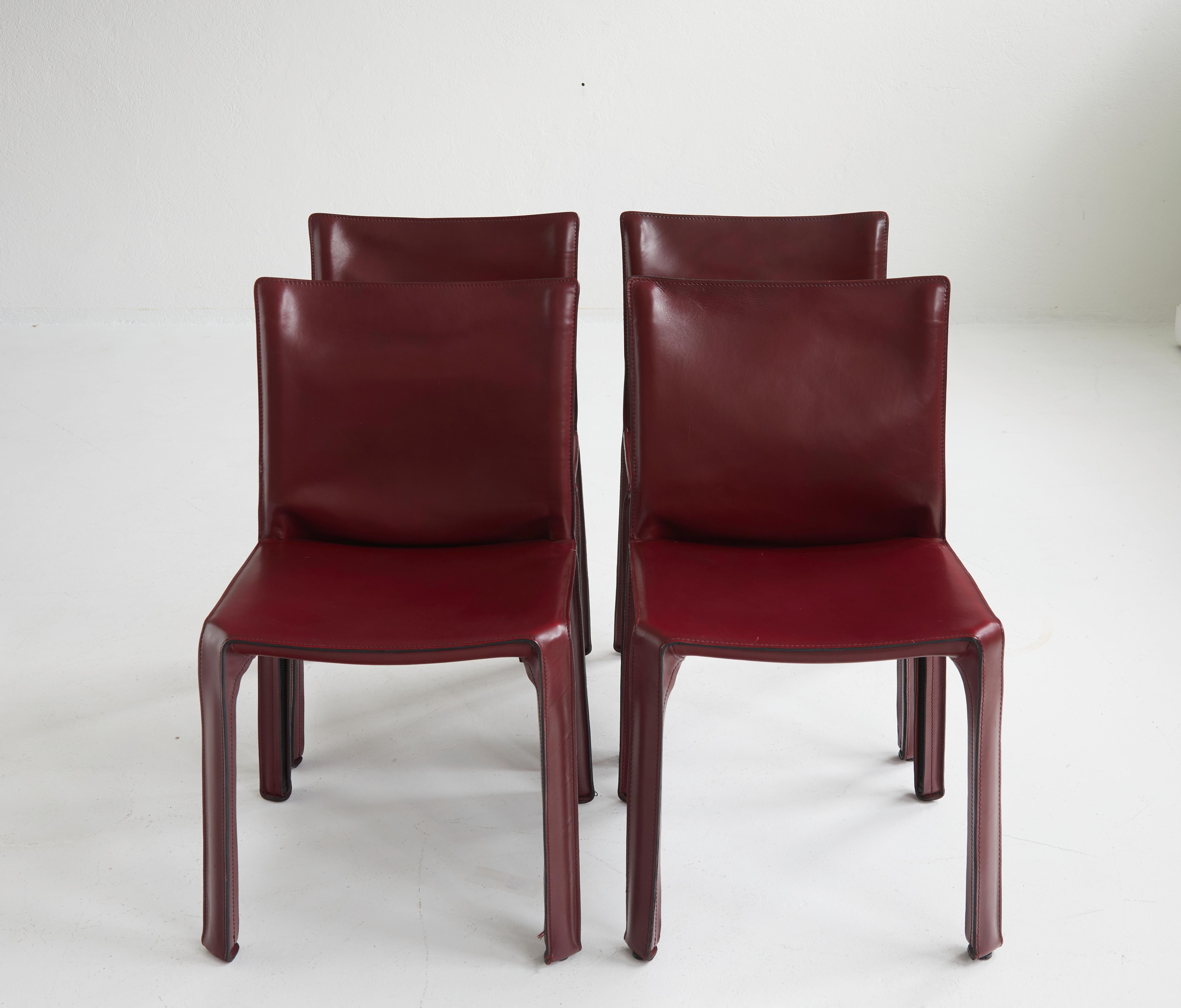 Set of 4 CAB burgundy leather chairs by Mario Bellini for Cassina, Italy  1