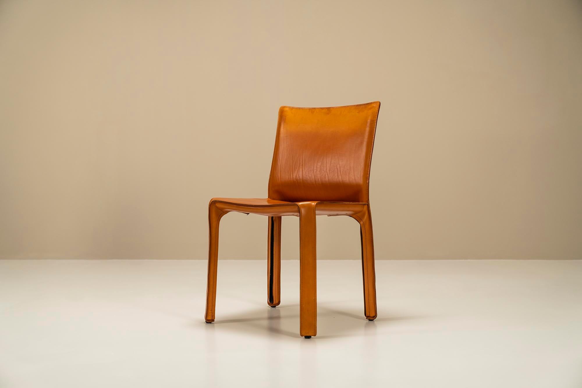 Set of 4 'CAB' Chairs in Cognac Leather by Mario Bellini for Cassina, Italy 1977 In Fair Condition In Hellouw, NL