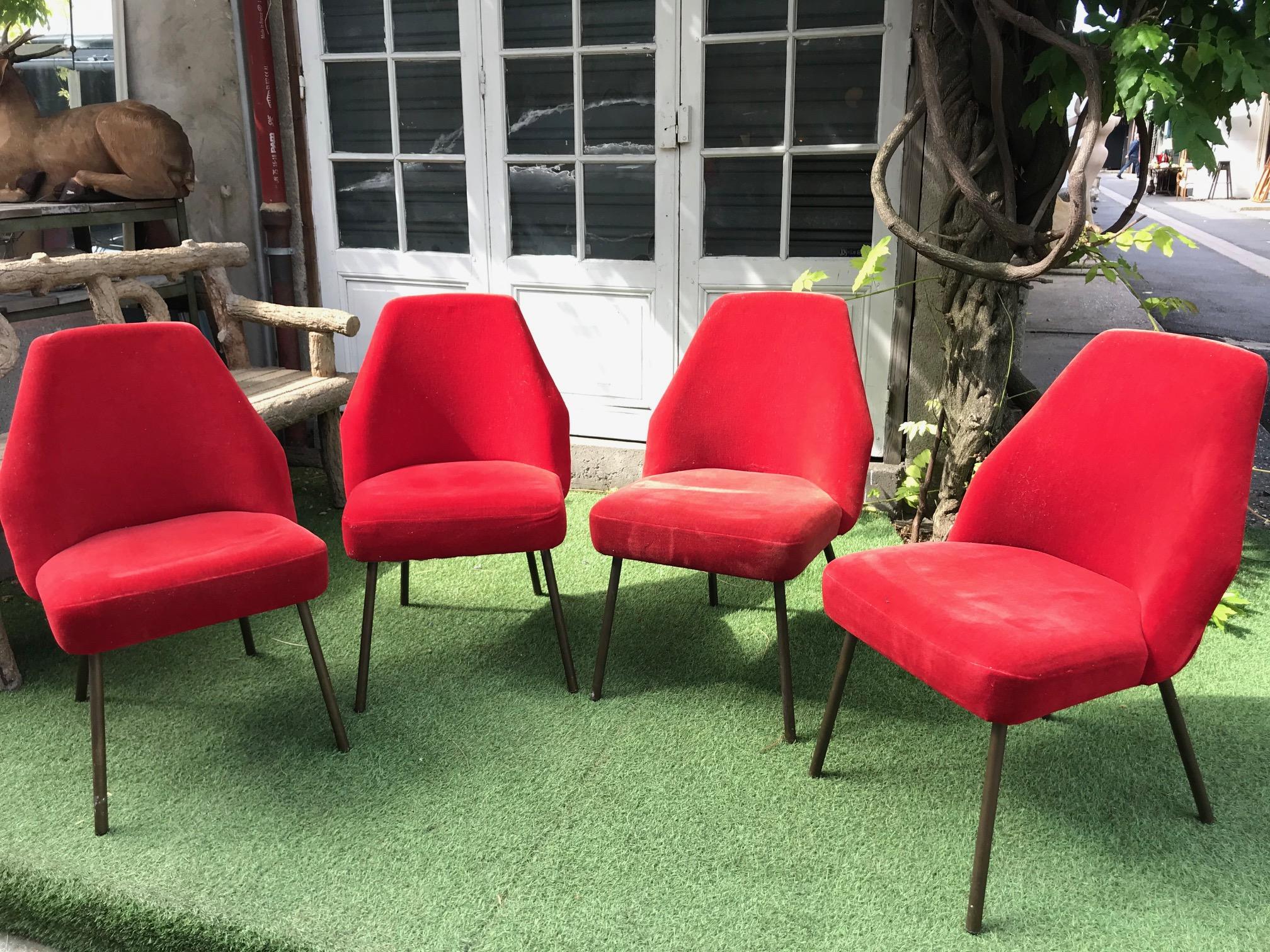 Set of 4 Campanula chairs by Carlo Pagani for Arflex. Red velvet to be reupholstered.