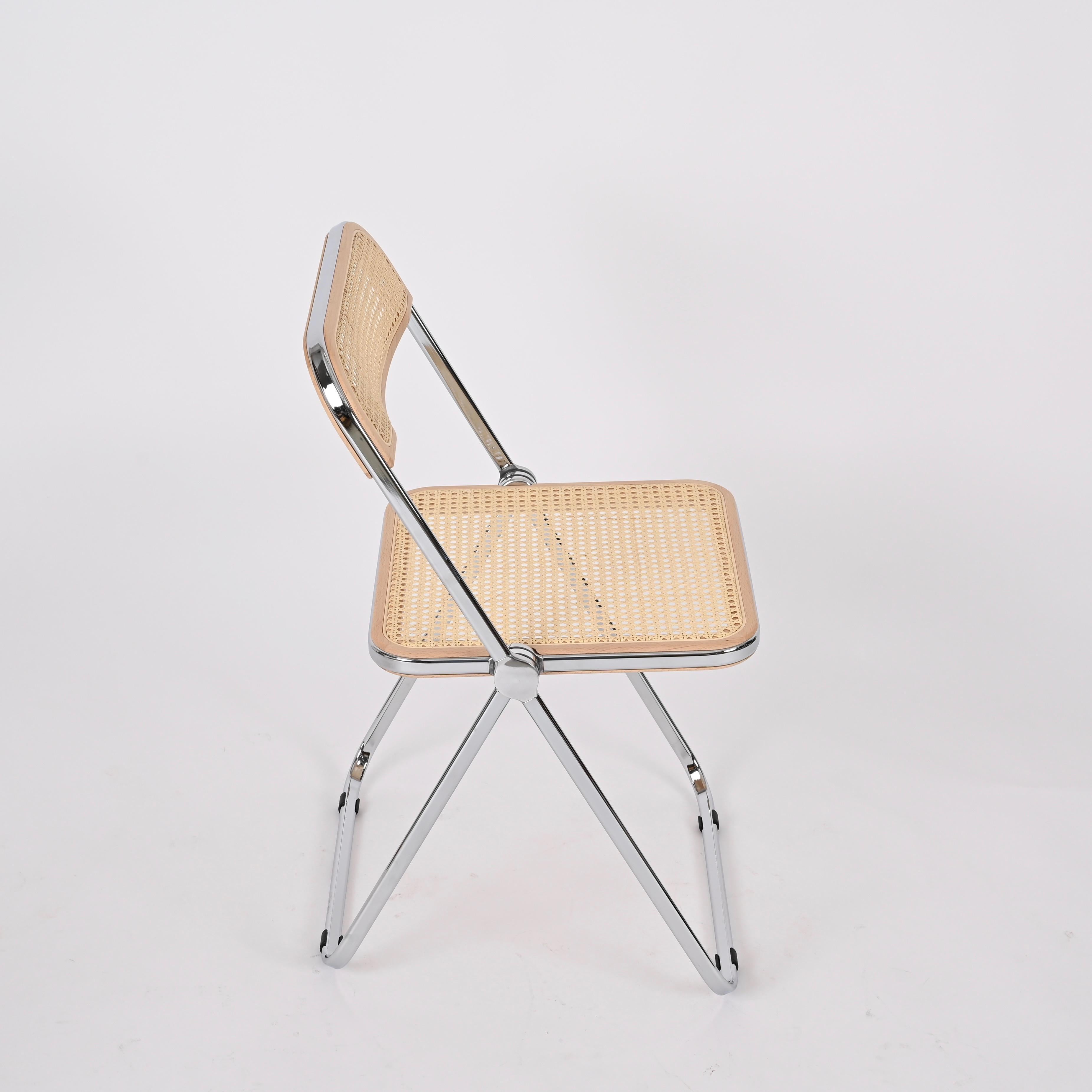 Fait main Ensemble de 4 chaises italiennes « Plia » en rotin et chrome, Piretti pour Castelli, 1970 en vente