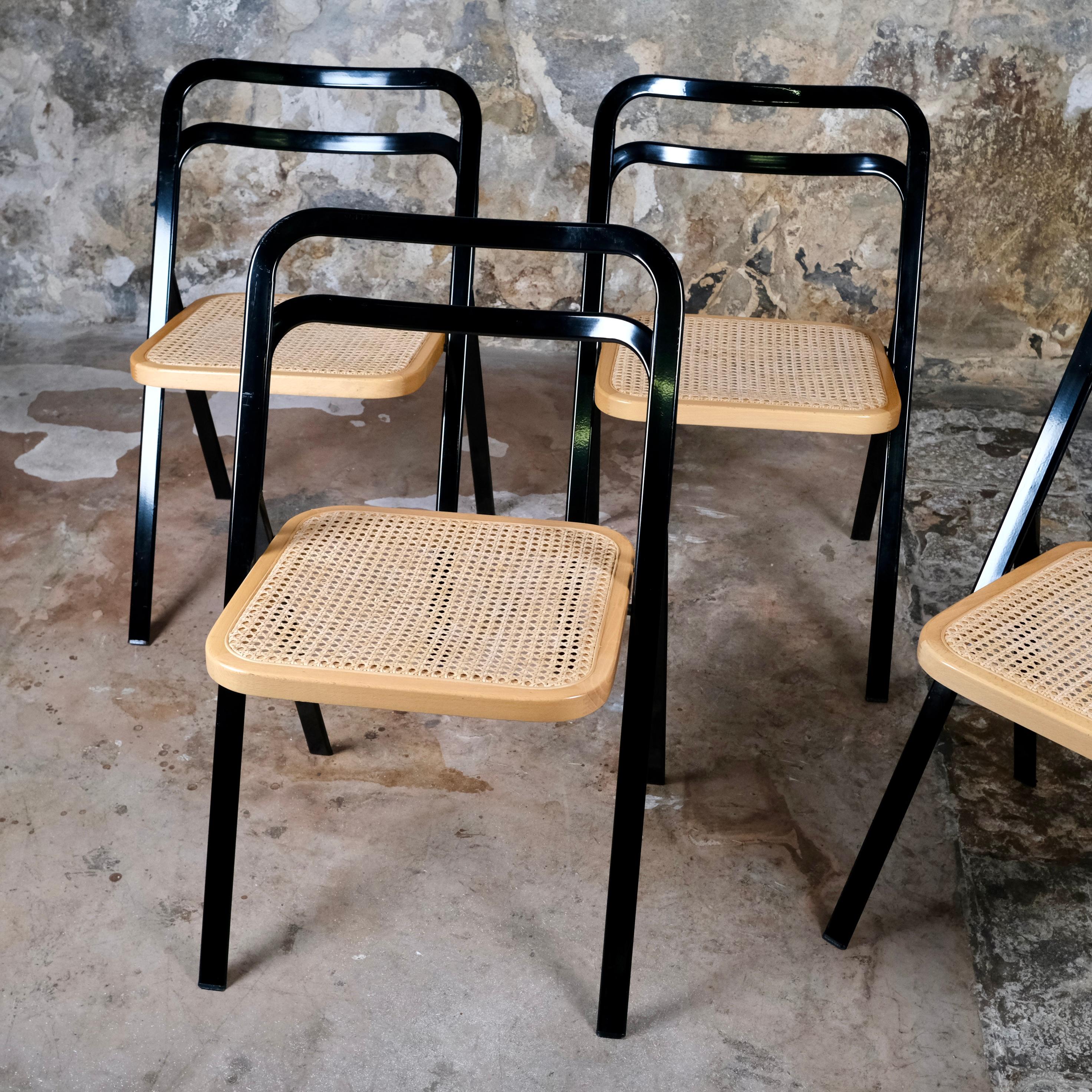 italien Ensemble de 4 chaises pliantes en canne de Giorgio Cattelan pour Cidue, Italie, 1970 en vente