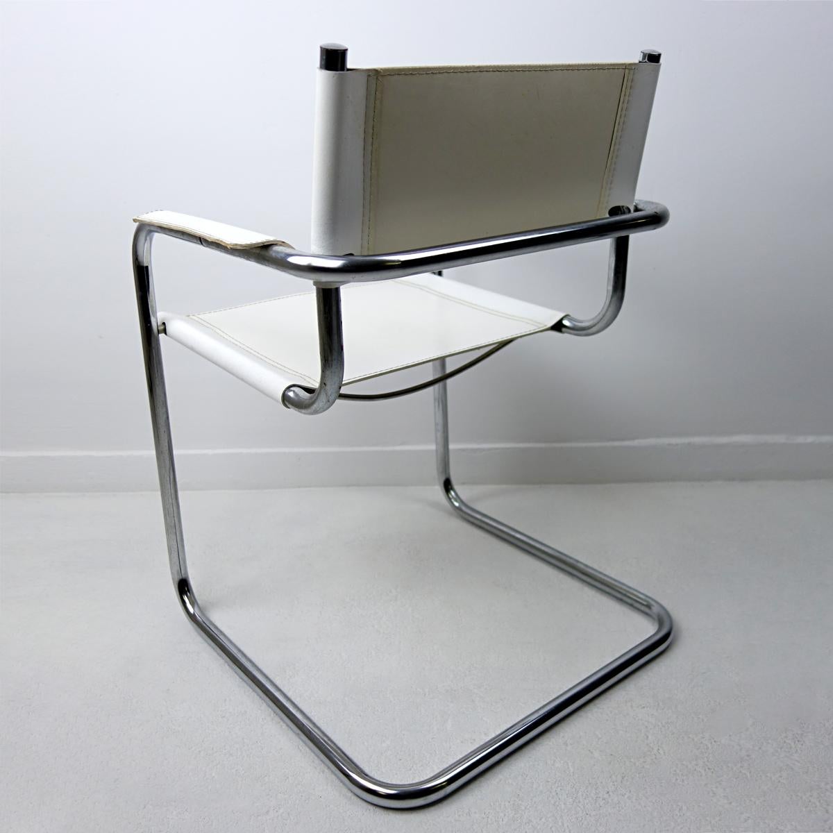Set of 4 Cantilever Bauhaus Tubular Chrome Dining Chairs with White Leather In Fair Condition In Doornspijk, NL