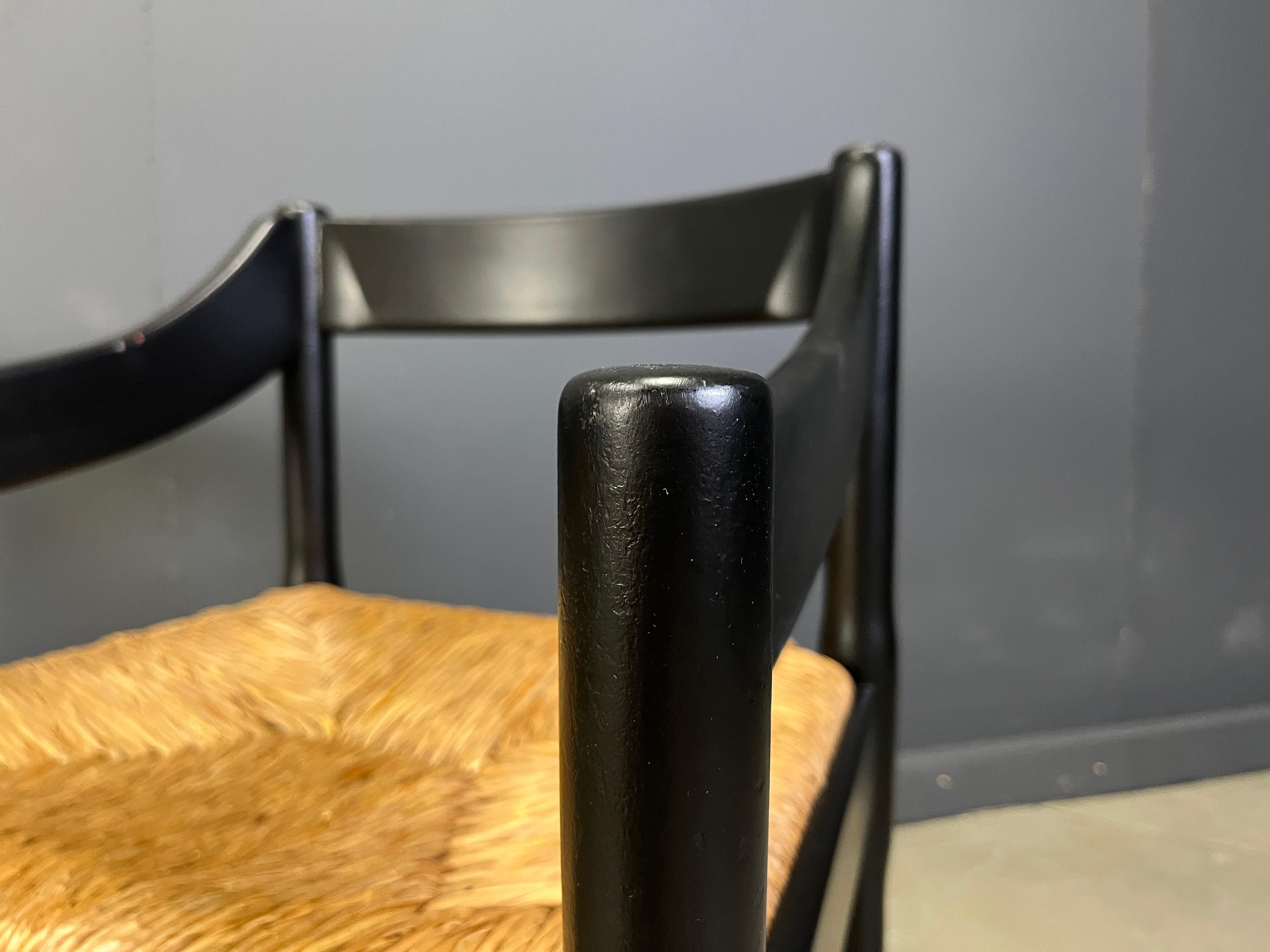 Set of 4 carimate armchairs by Vico Magistretti, 1960s For Sale 3
