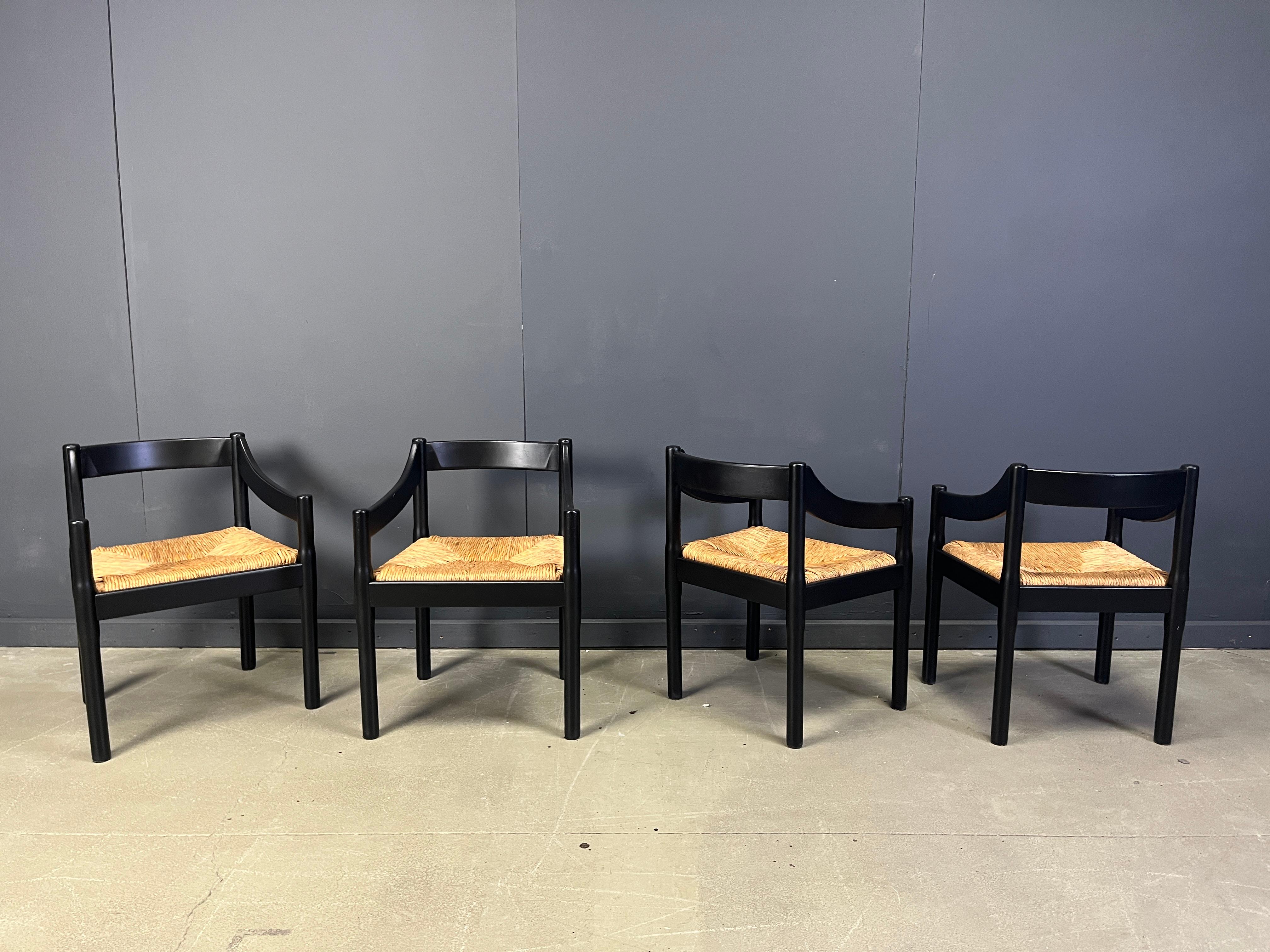 Mid-Century Modern Set of 4 carimate armchairs by Vico Magistretti, 1960s For Sale