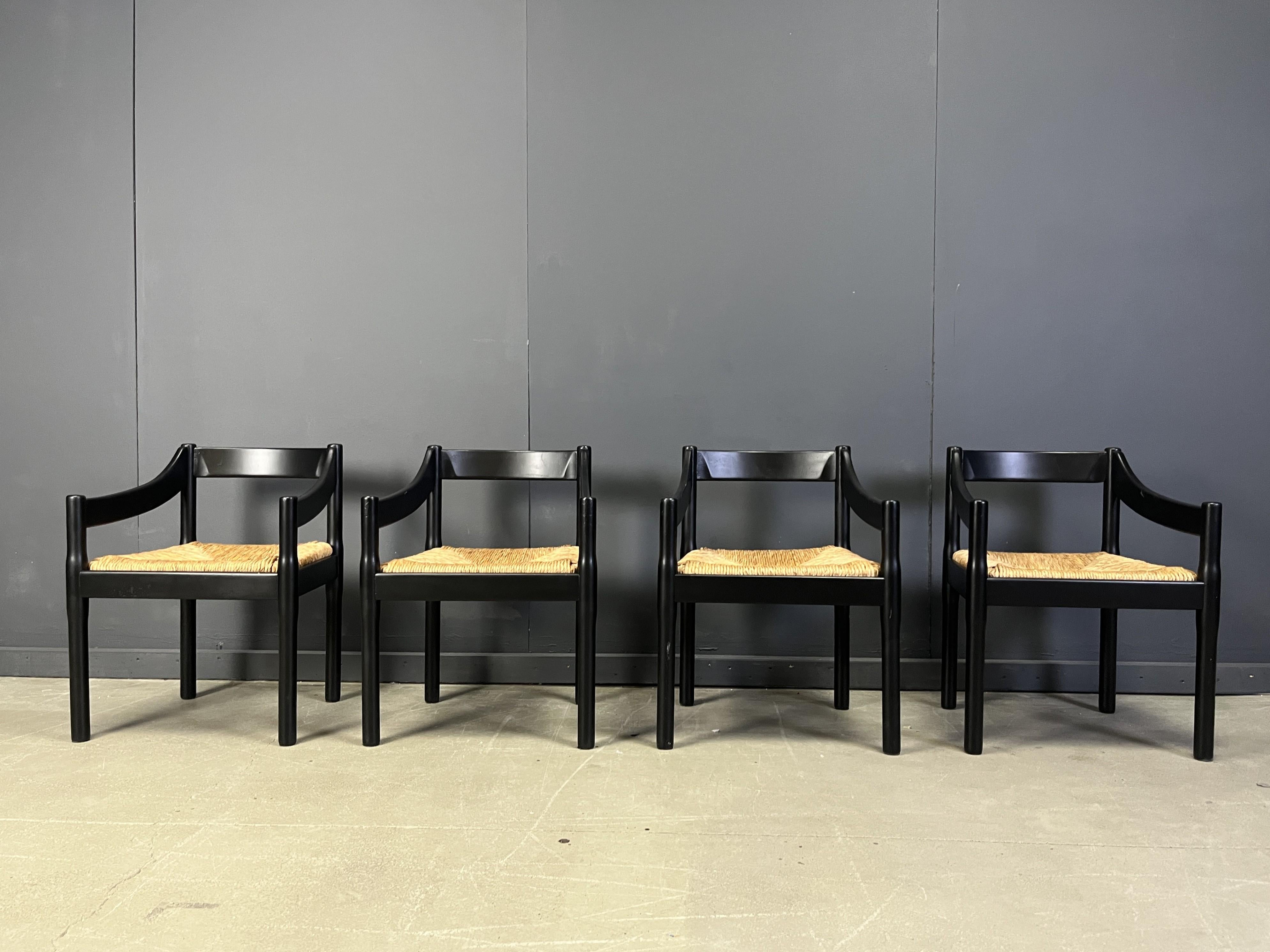 Italian Set of 4 carimate armchairs by Vico Magistretti, 1960s For Sale