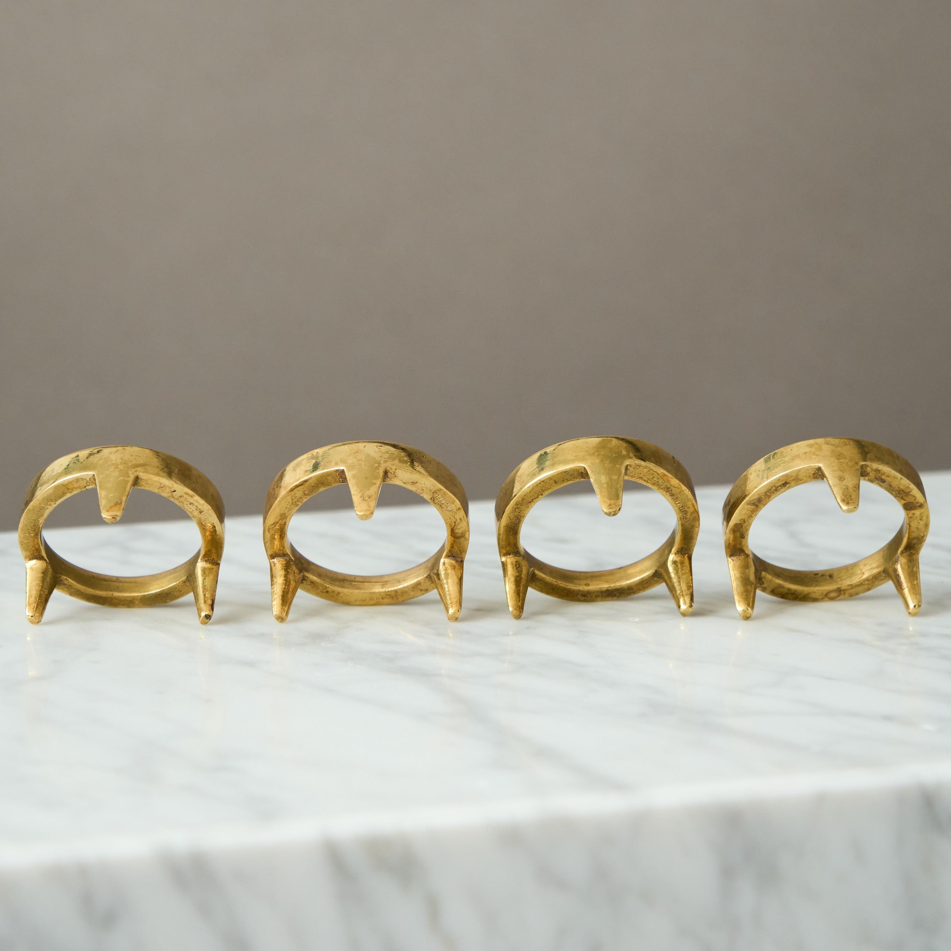 Set of 4 Carl Aubock 1950s Brass Egg Cups Holders for Illums Bolighus, Denmark en Bueno estado para la venta en Malmö, SE