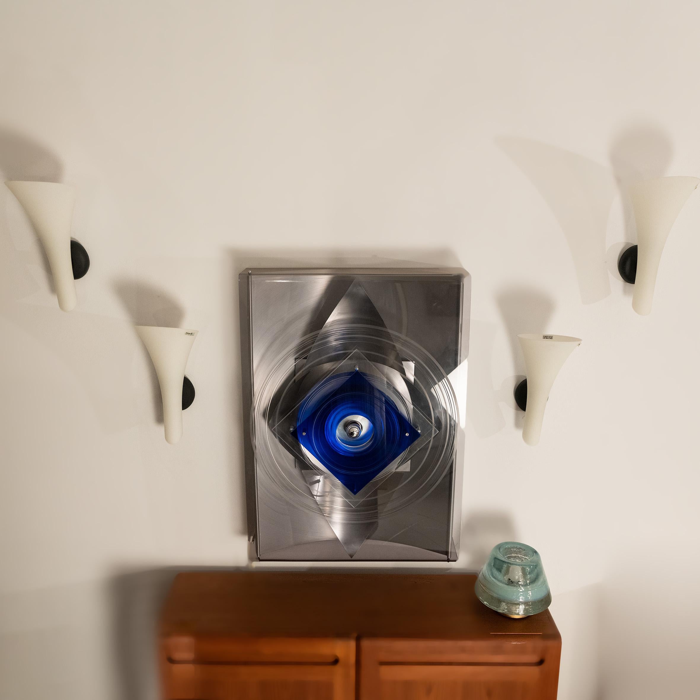 This Set of 4 Carlo Nason Murano Opaline Glass Wall Lamps is not only a striking example of 1980s Italian design — it’s also preserved in great original condition, making it an exceptional find for collectors and design lovers alike.

Crafted by the