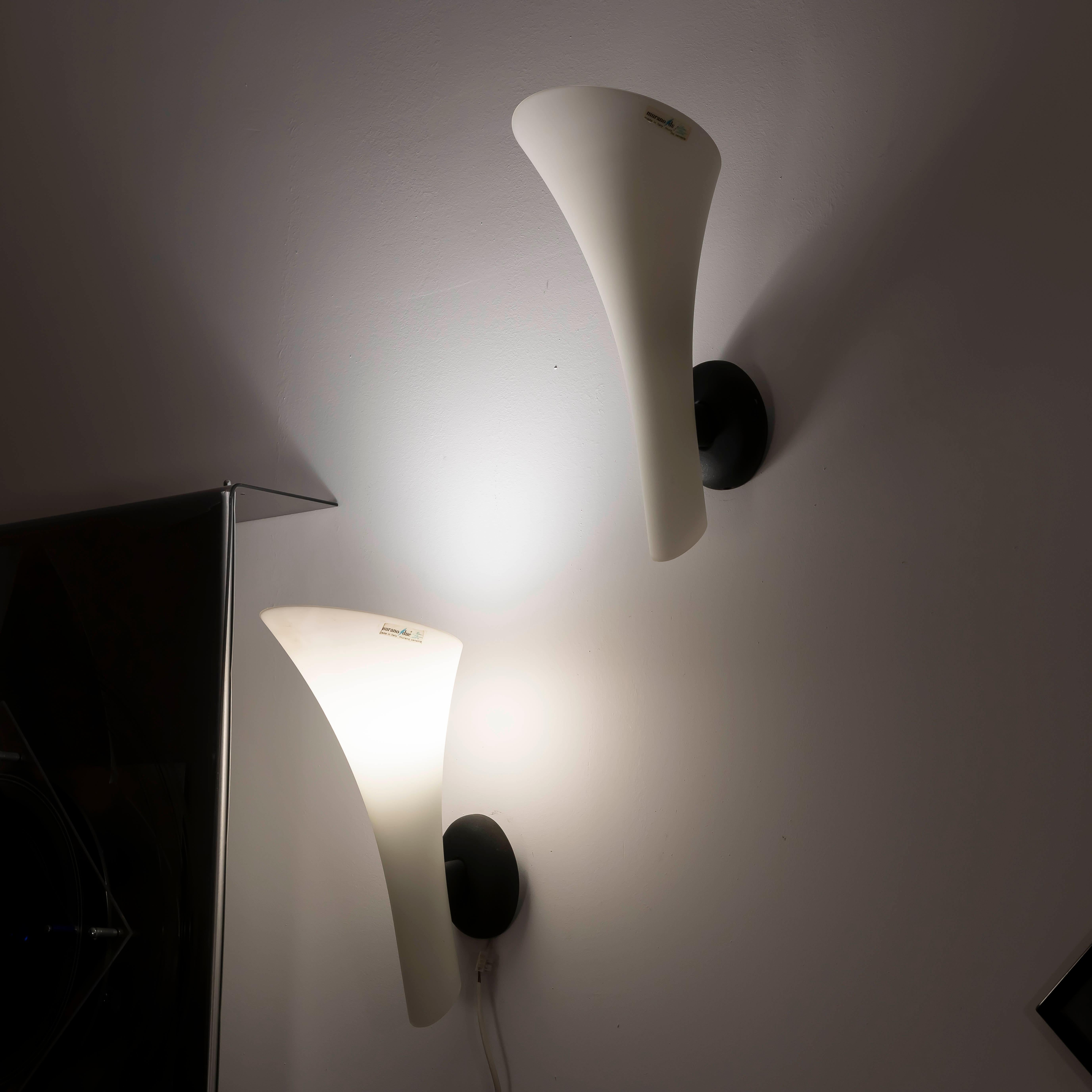 Italian Set of 4 Carlo Nason murano opaline glass wall lamps for MuranoDUE 1980s For Sale