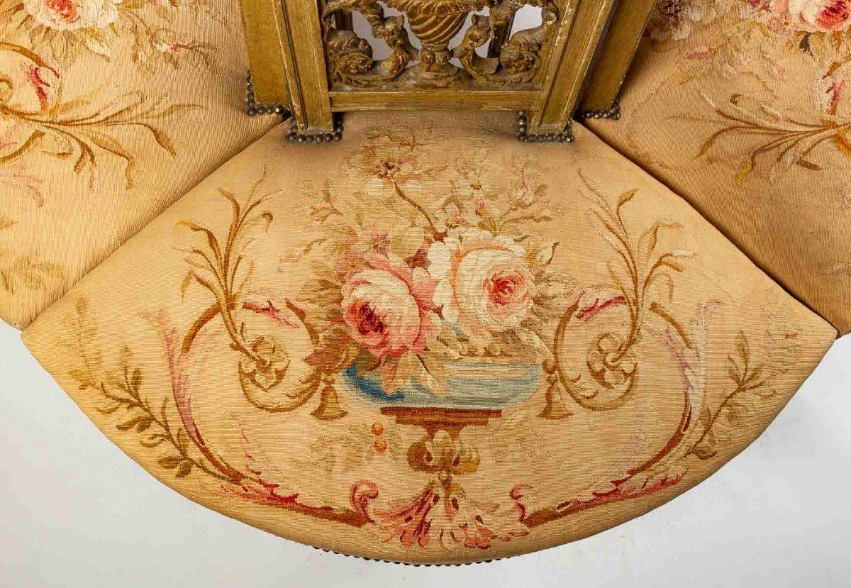Set of 4 Carved Wooden Chairs and Aubusson Tapestry, Late 19th Century In Good Condition In Saint-Ouen, FR