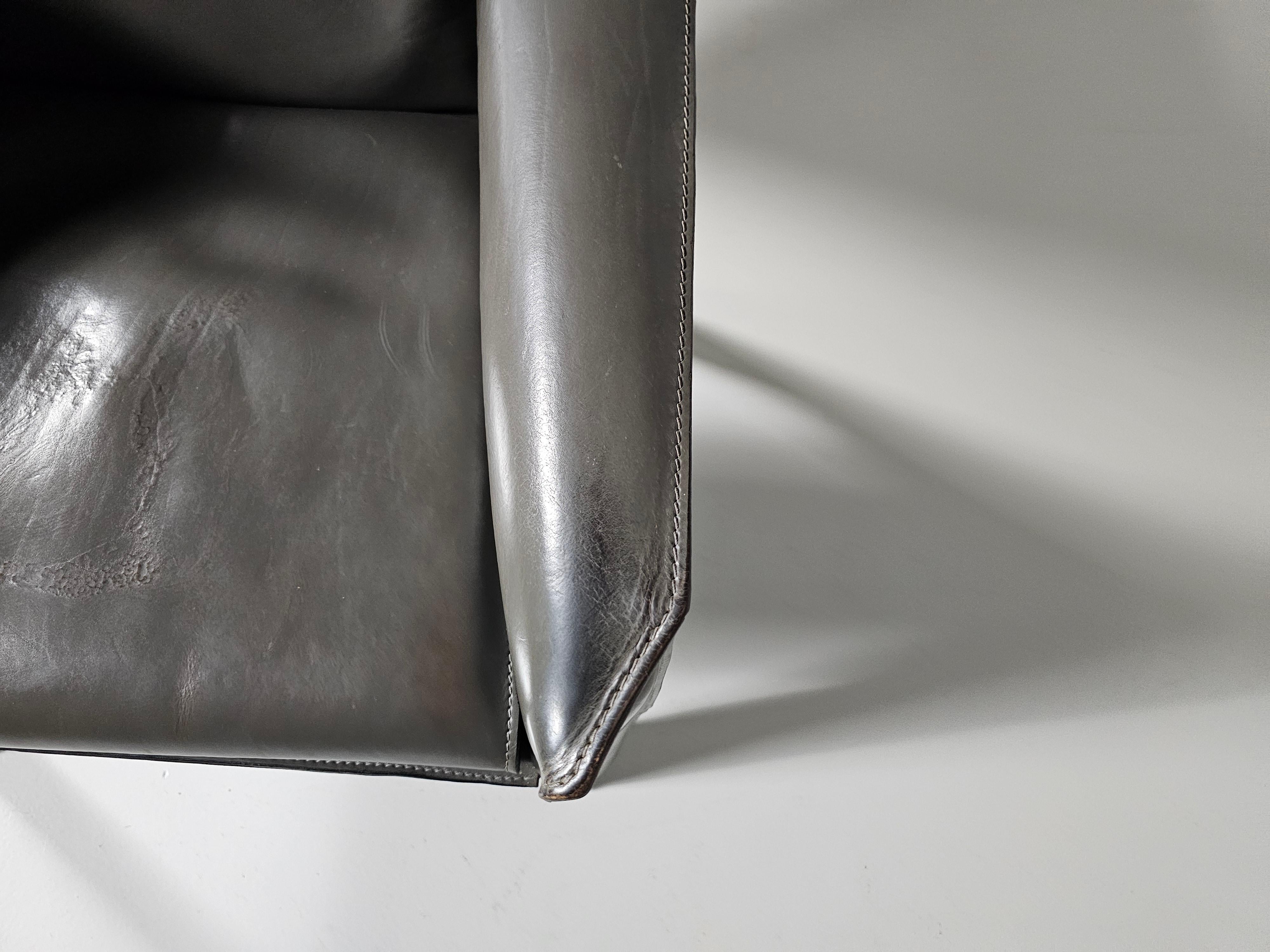 Leather Set of 2 Cassina CAB-414 armchairs in grey leather by Mario Bellini, 1980s For Sale