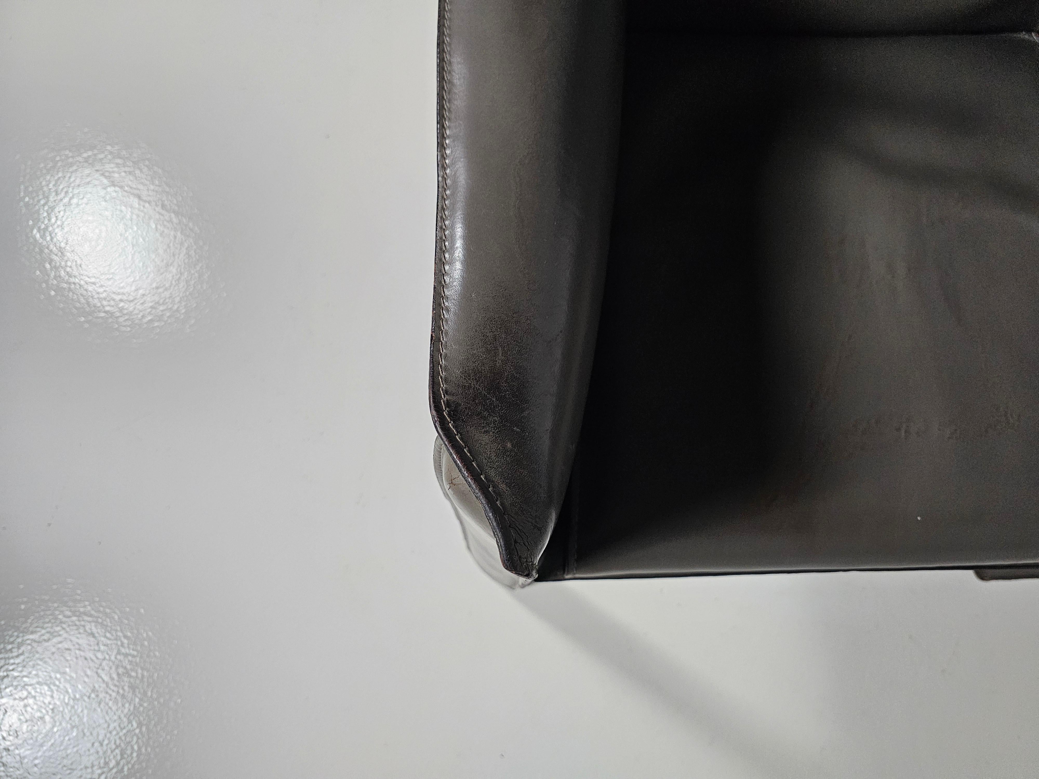 Set of 2 Cassina CAB-414 armchairs in grey leather by Mario Bellini, 1980s For Sale 1