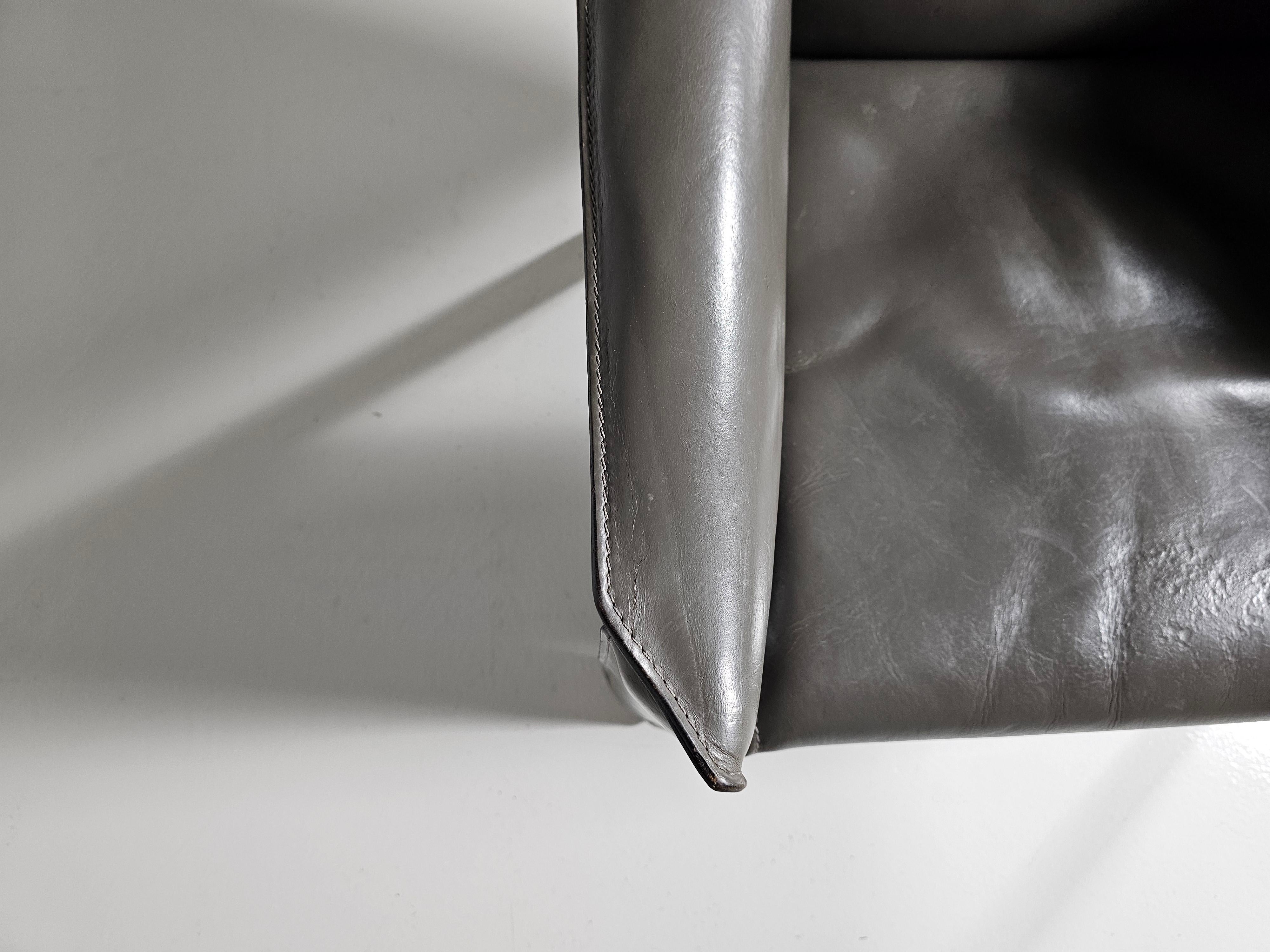 Set of 2 Cassina CAB-414 armchairs in grey leather by Mario Bellini, 1980s For Sale 2