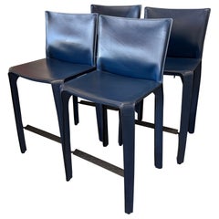 Set di 4 sgabelli da banco in pelle blu Mario Bellini Cab 410