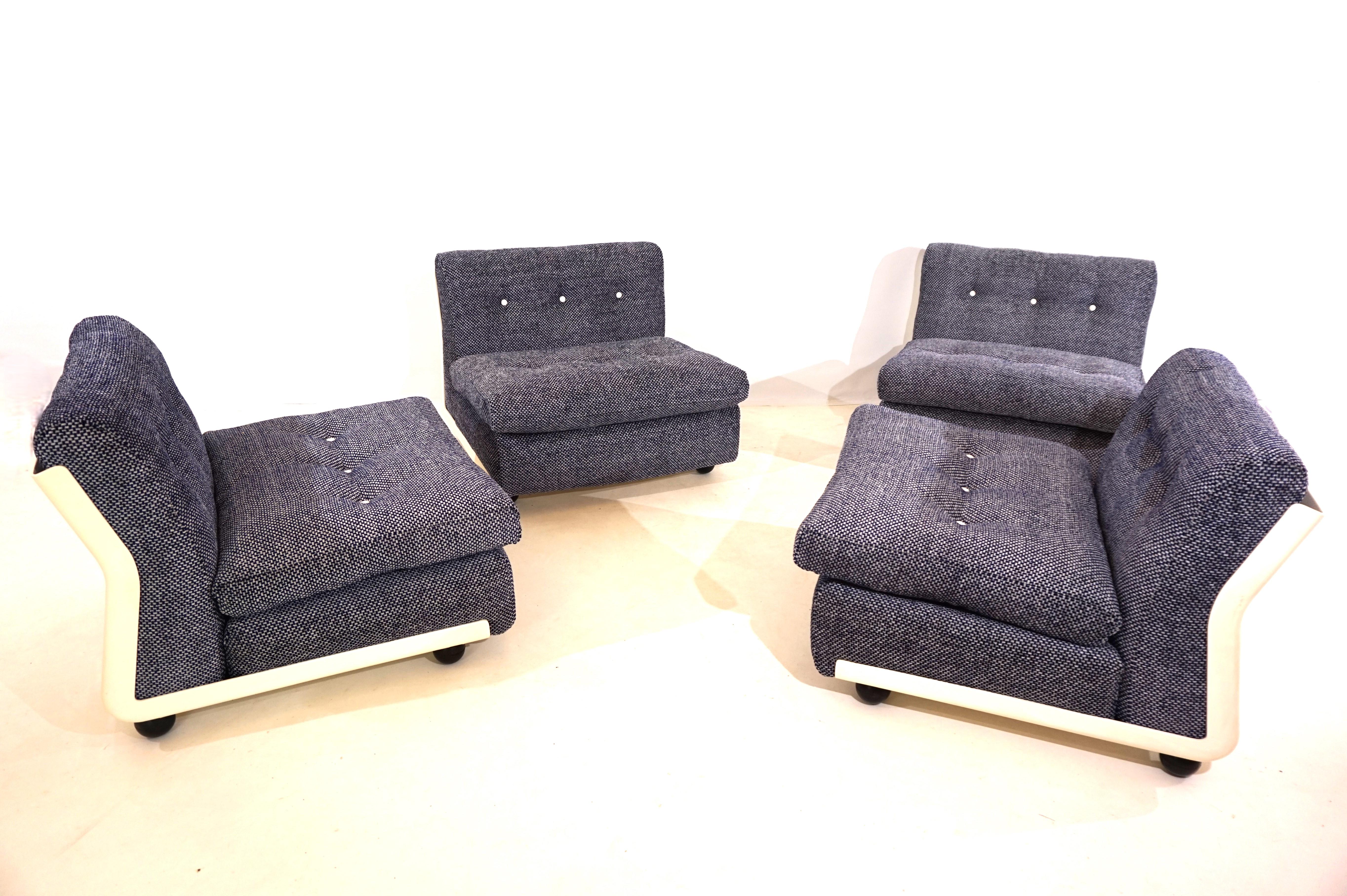 Fabric Set of 4 C&B Italia Amanta lounge chairs by Mario Bellini For Sale