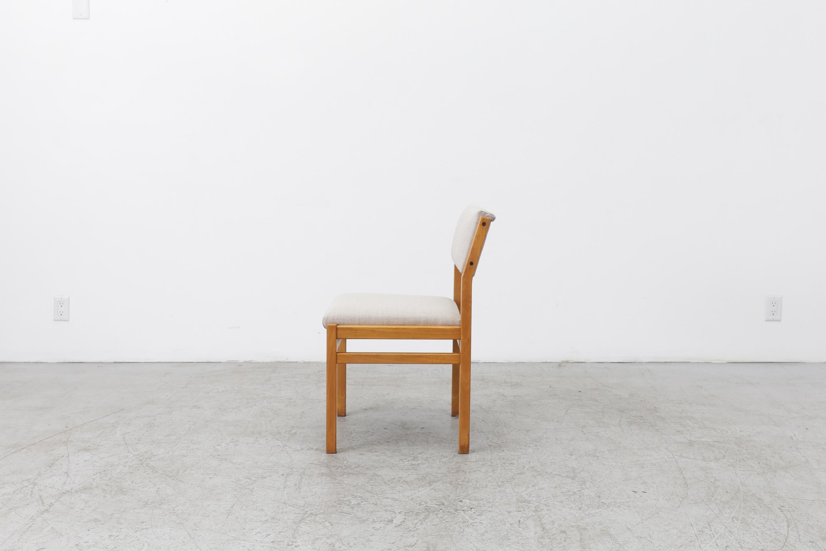 Bois Ensemble de 4 chaises en hêtre Cees Braakman pour Beeche, modèle SA07, avec assise en gris perle en vente