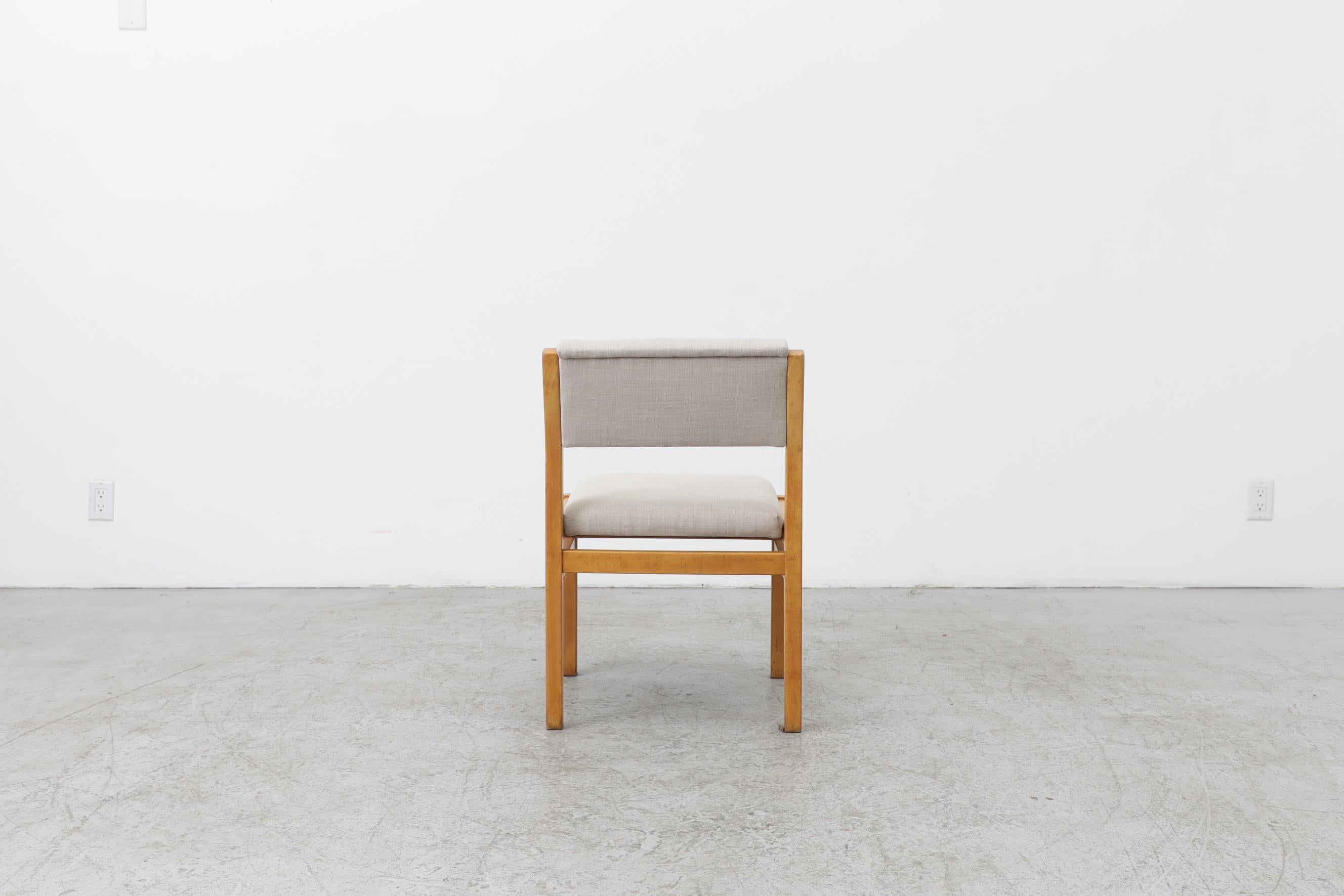 Ensemble de 4 chaises en hêtre Cees Braakman pour Beeche, modèle SA07, avec assise en gris perle en vente 2