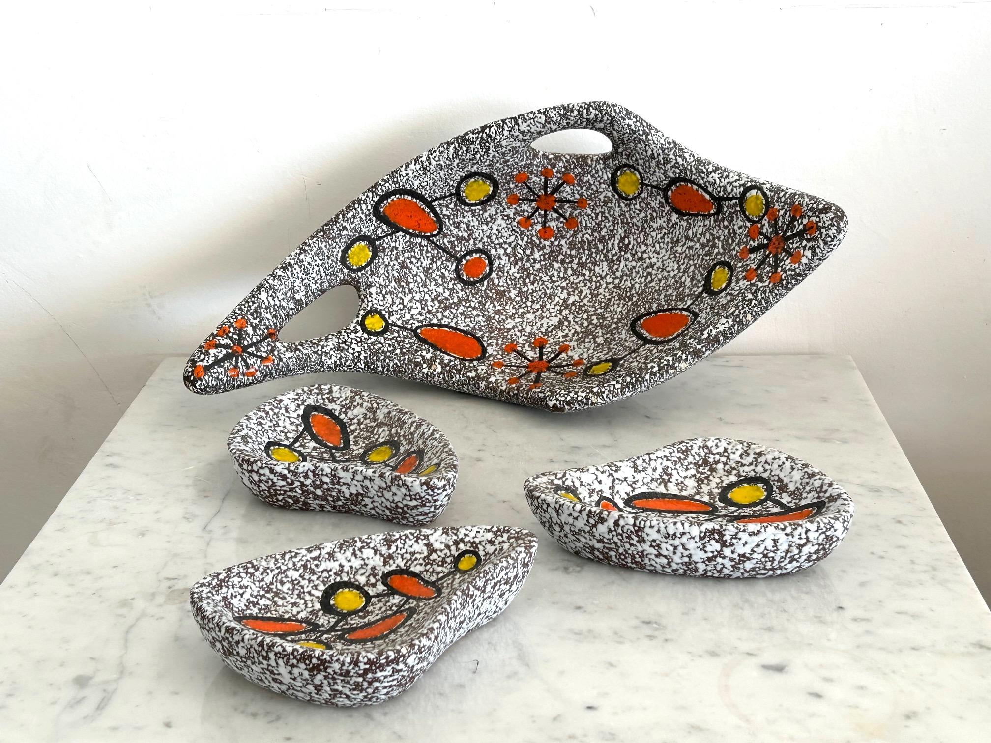 Mid-Century moderno Set of 4 ceramic pieces by Dominique Marino, Le Vaucour, Vallauris, circa 1960 in vendita