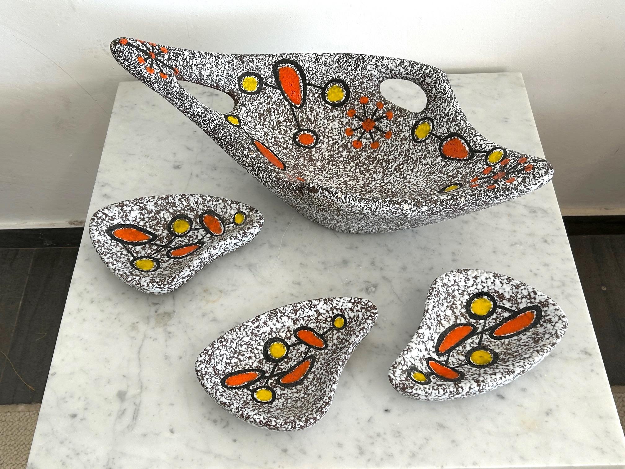 Ceramica Set of 4 ceramic pieces by Dominique Marino, Le Vaucour, Vallauris, circa 1960 in vendita