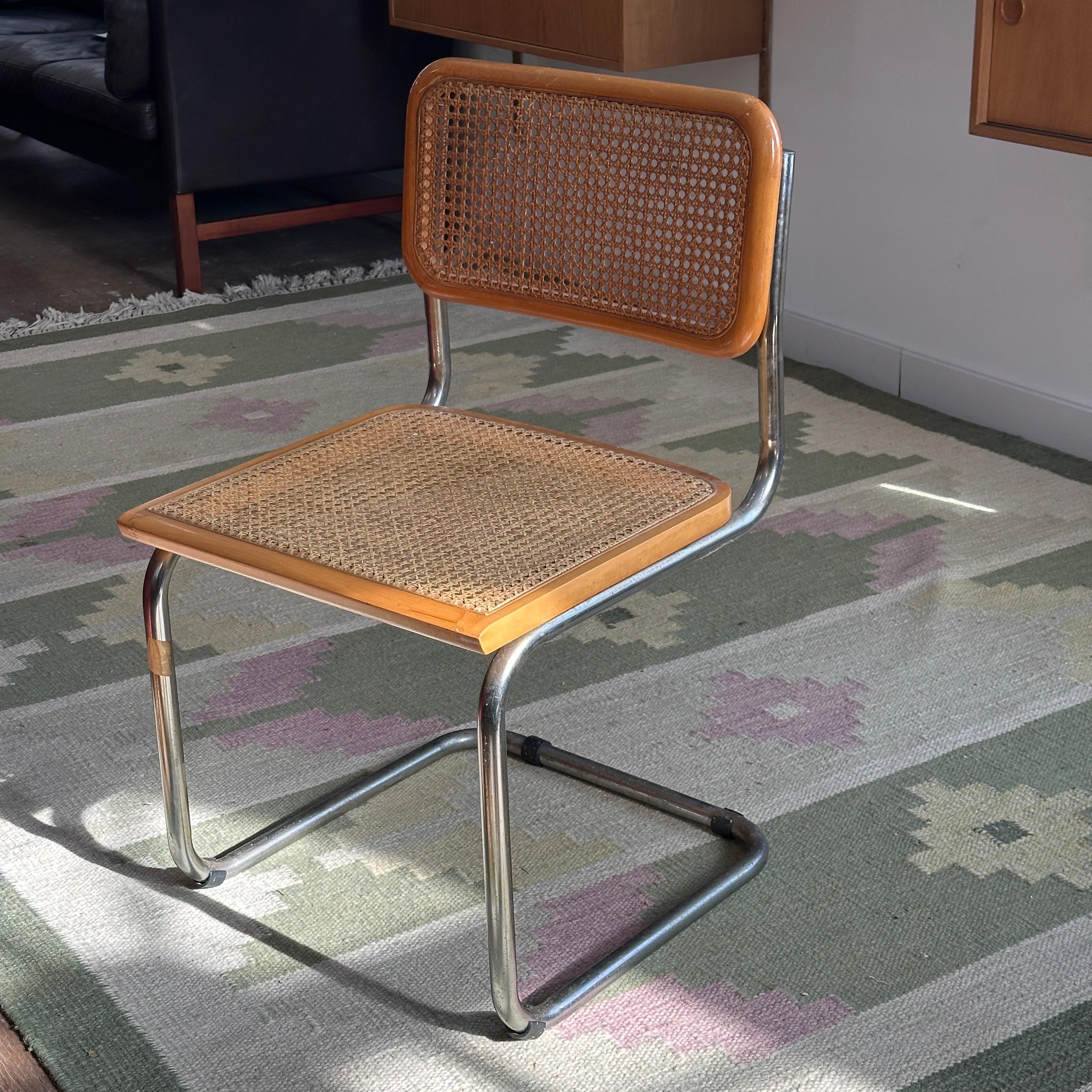 Set of 4 Cesca Chairs 6