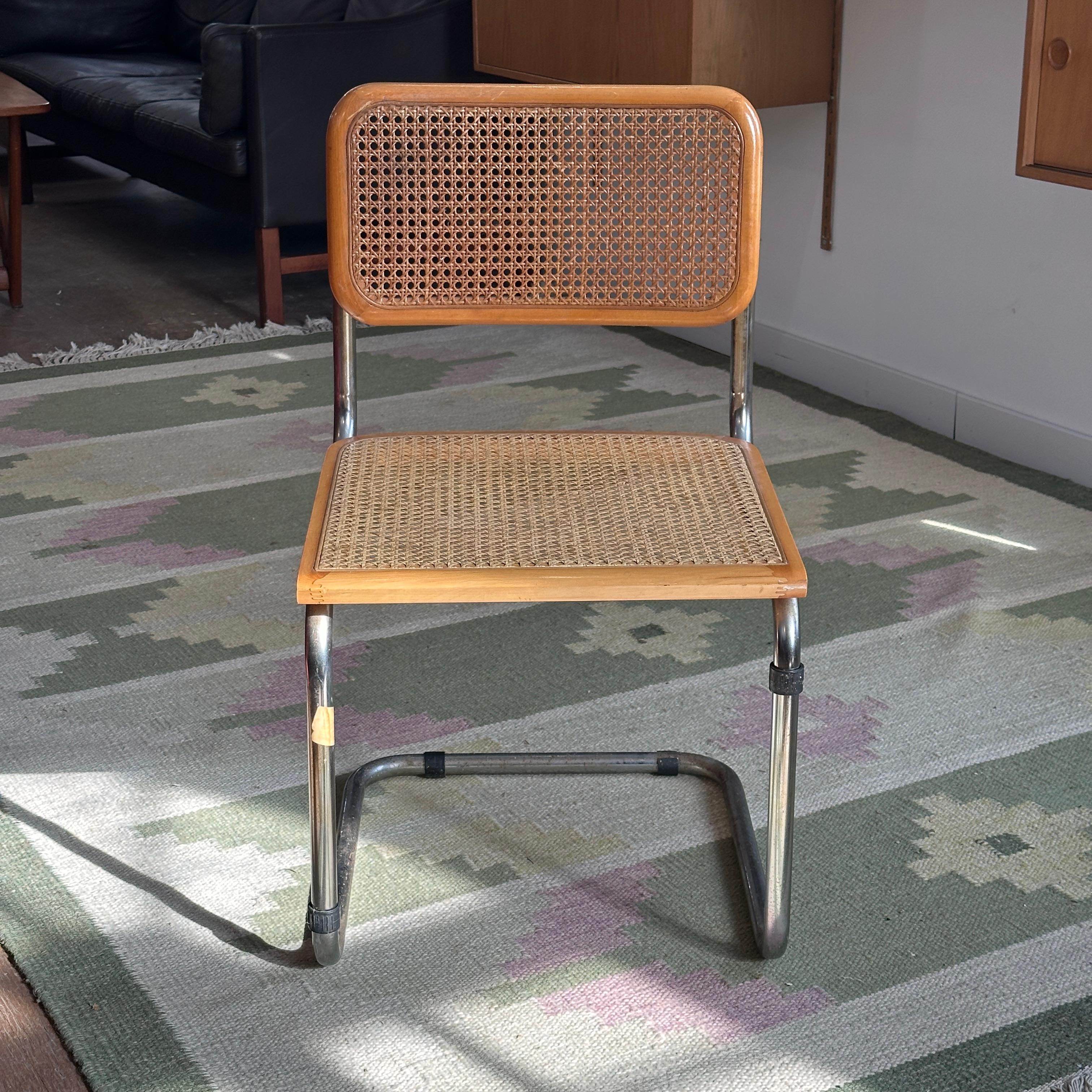 Set of 4 Cesca Chairs 1