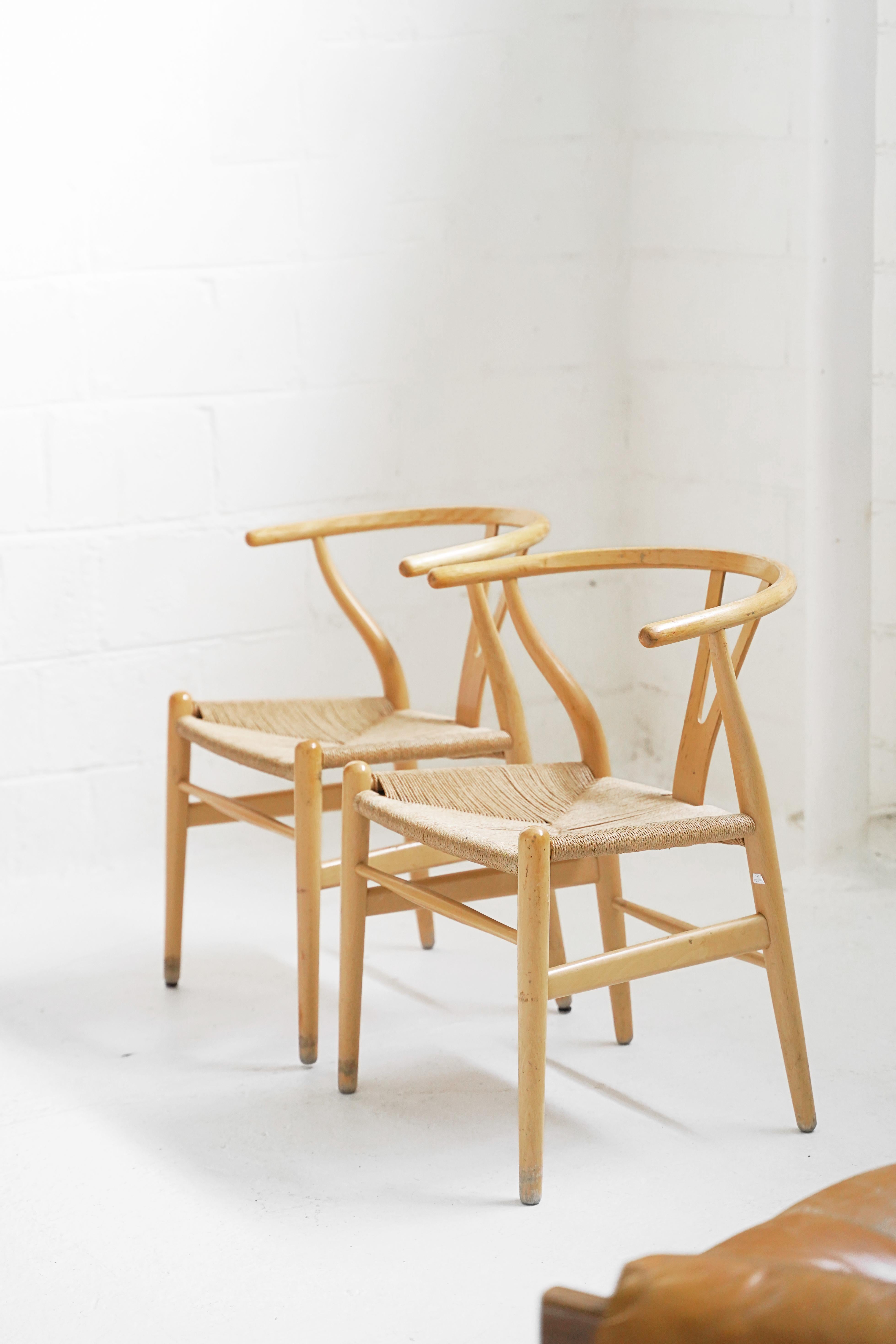 Set of 4 CH24 Wishbone Dining Chairs by Hans Wegner for Carl Hansen & Søn 3