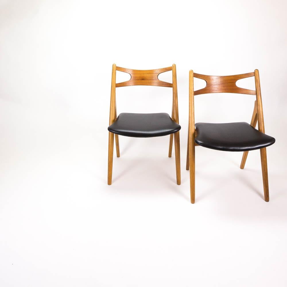 Set of 4 CH29 Sawbuck Dining Chairs by Hans Wegner for Carl Hansen & Søn (Moderne der Mitte des Jahrhunderts) im Angebot