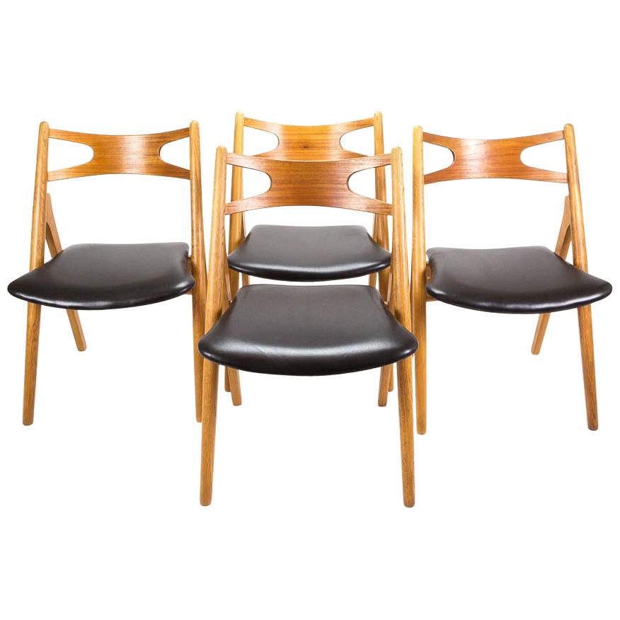Set of 4 CH29 Sawbuck Dining Chairs by Hans Wegner for Carl Hansen & Søn For Sale