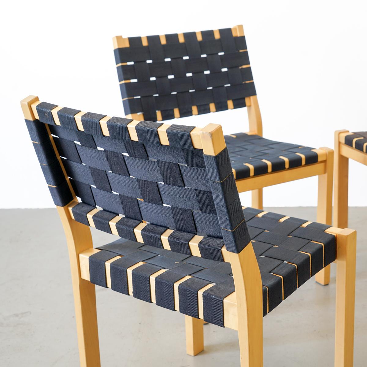 Scandinavian Modern Set of 4 Chair, Model 611, Alvar Aalto for Artek