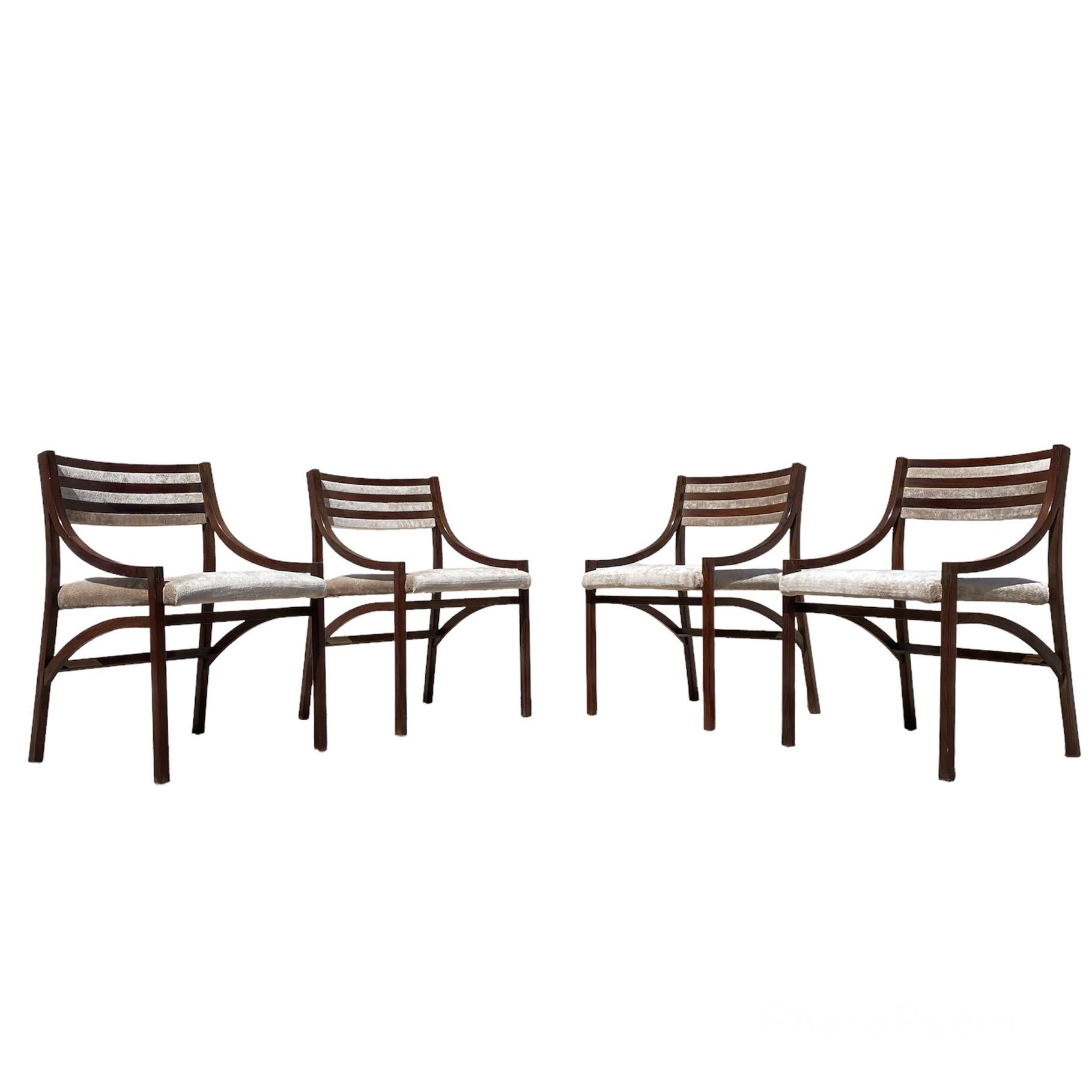 Set of 4 Chairs 