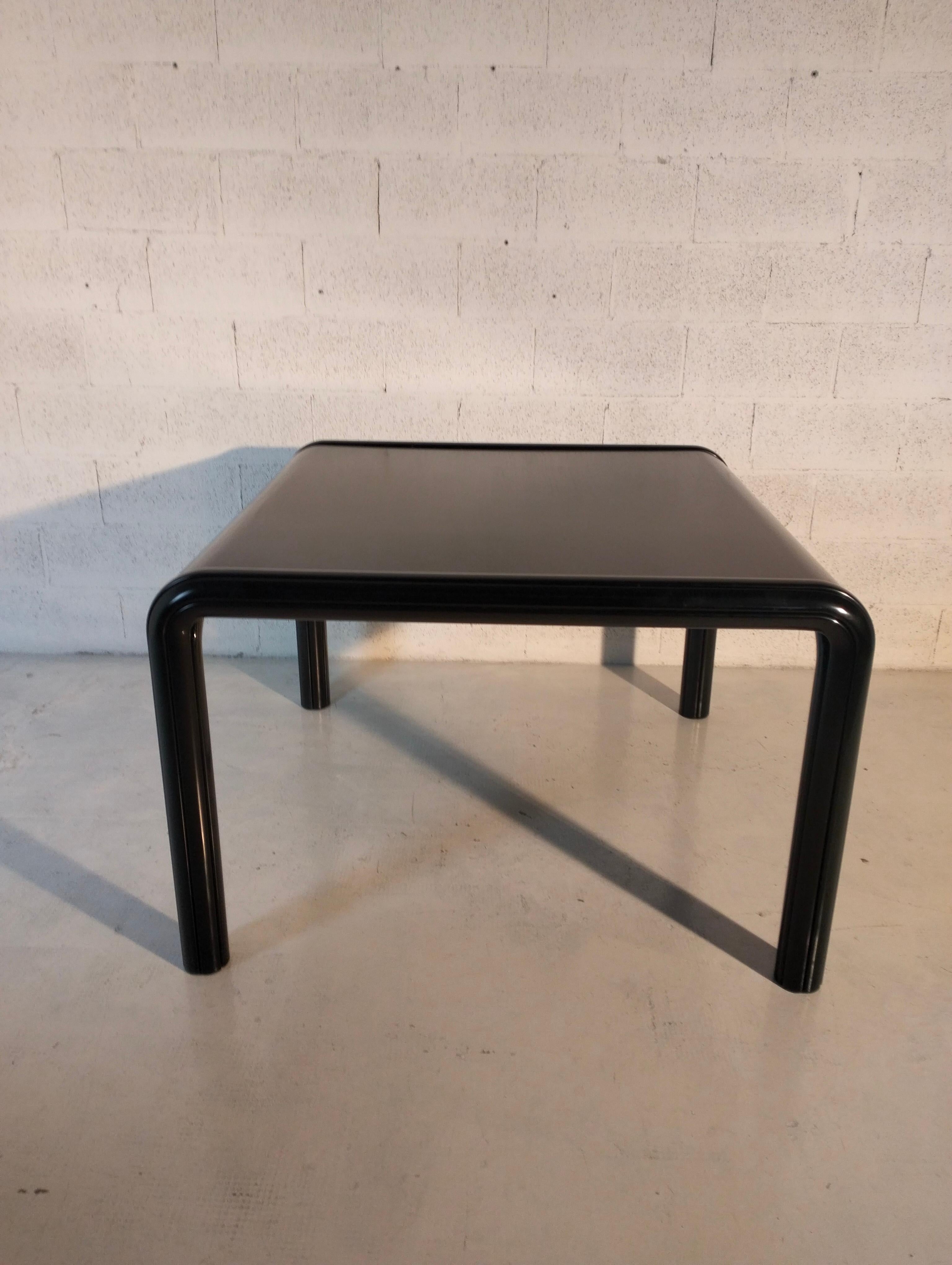 Ensemble de 4 chaises et 1 table carrée Orsay mod. de Gae Aulenti pour Knoll des années 80 en vente 2