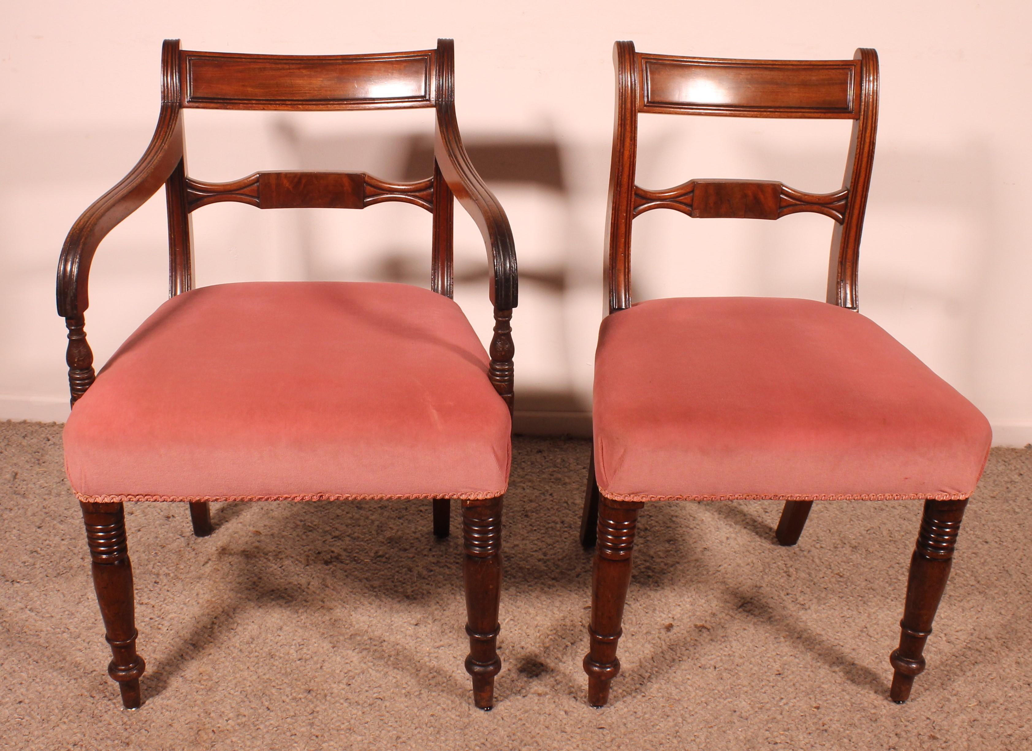 Georgian Set Of 4 Chairs And Two Armchairs From The 18th Century In Mahogany For Sale