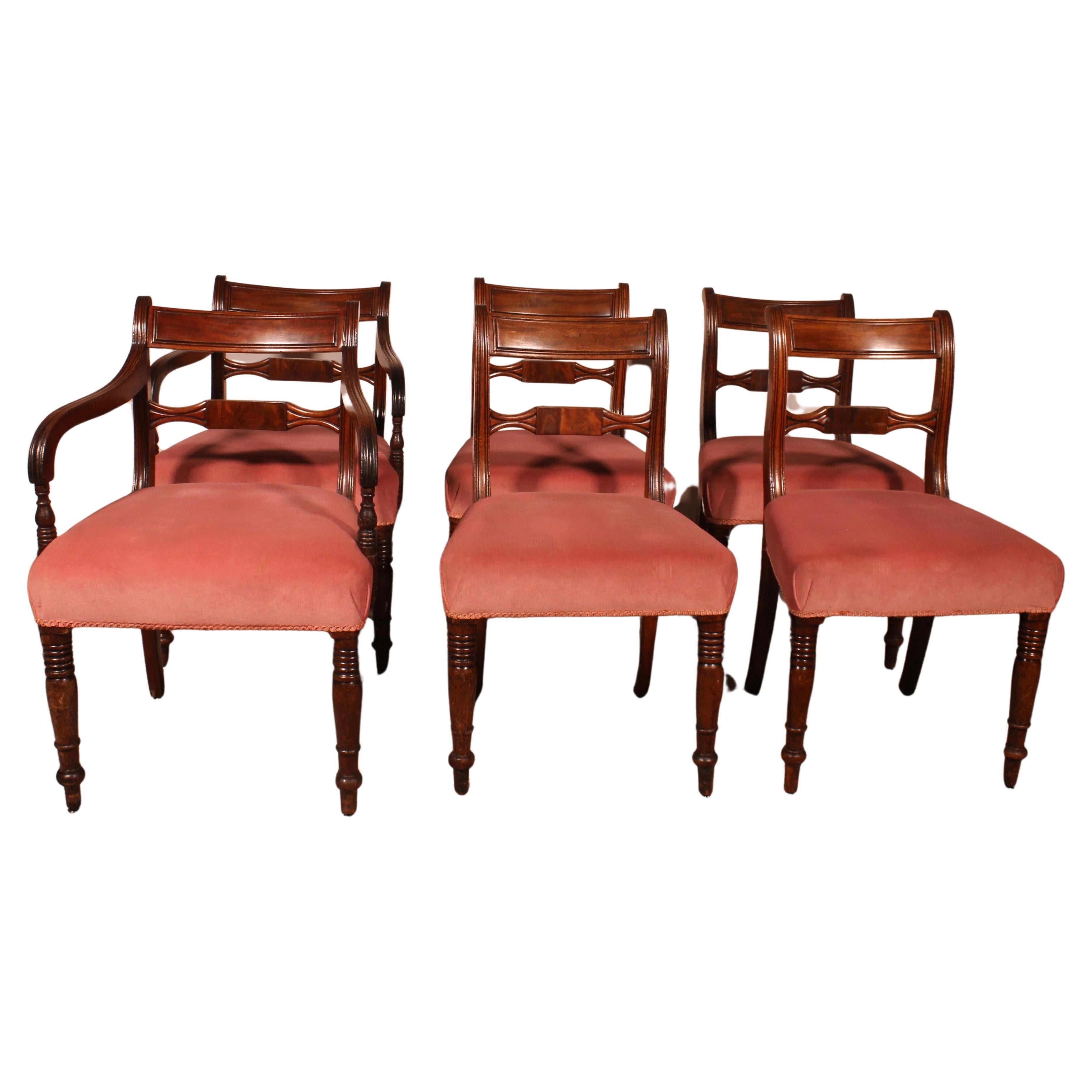 Satz von 4 Stühlen und zwei Sesseln aus Mahagoni aus dem 18. Jahrhundert im Angebot