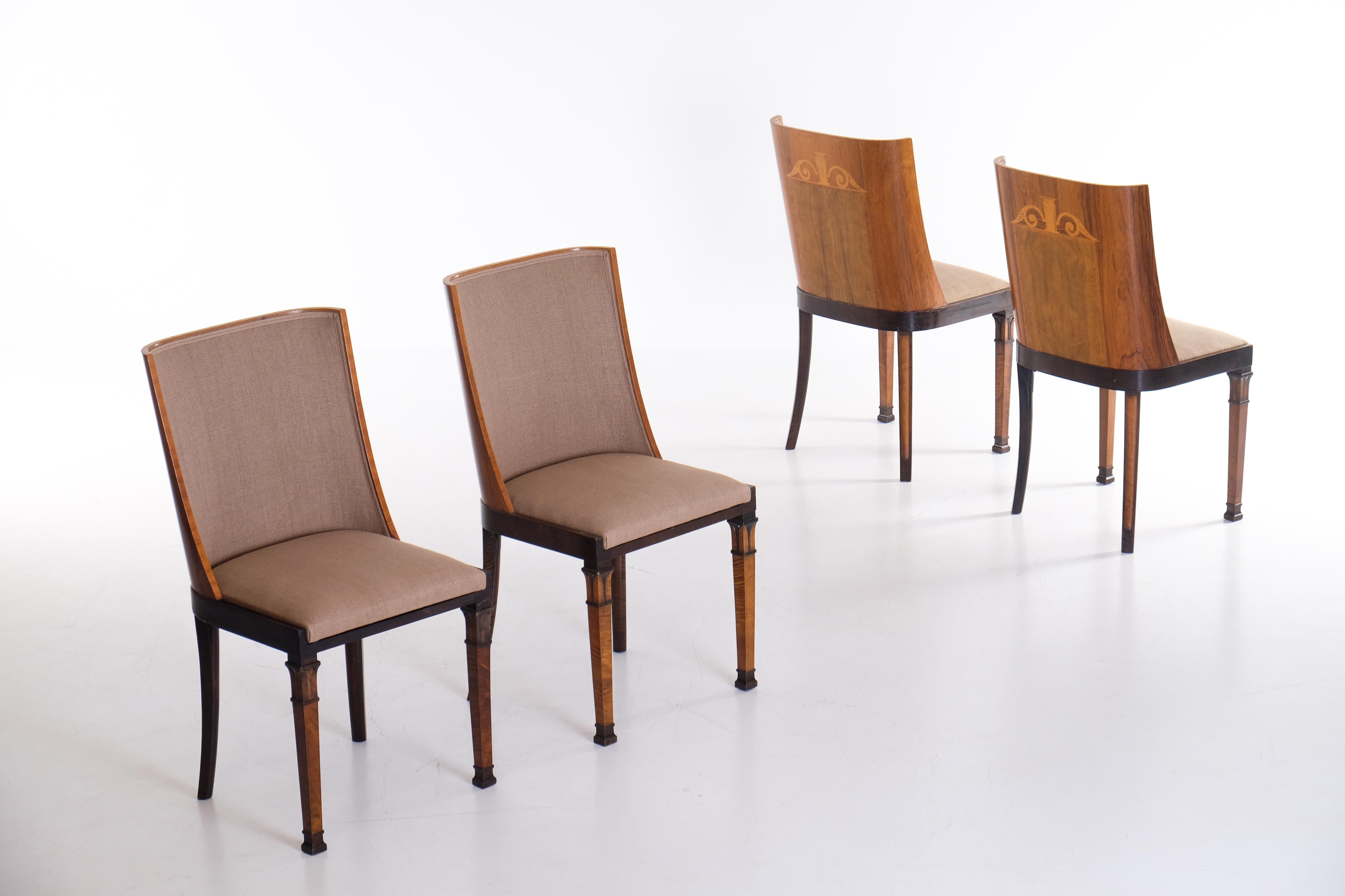 Ensemble de 4 chaises attribuées à Carl Bergsten, Suède, années 1920 en vente 3