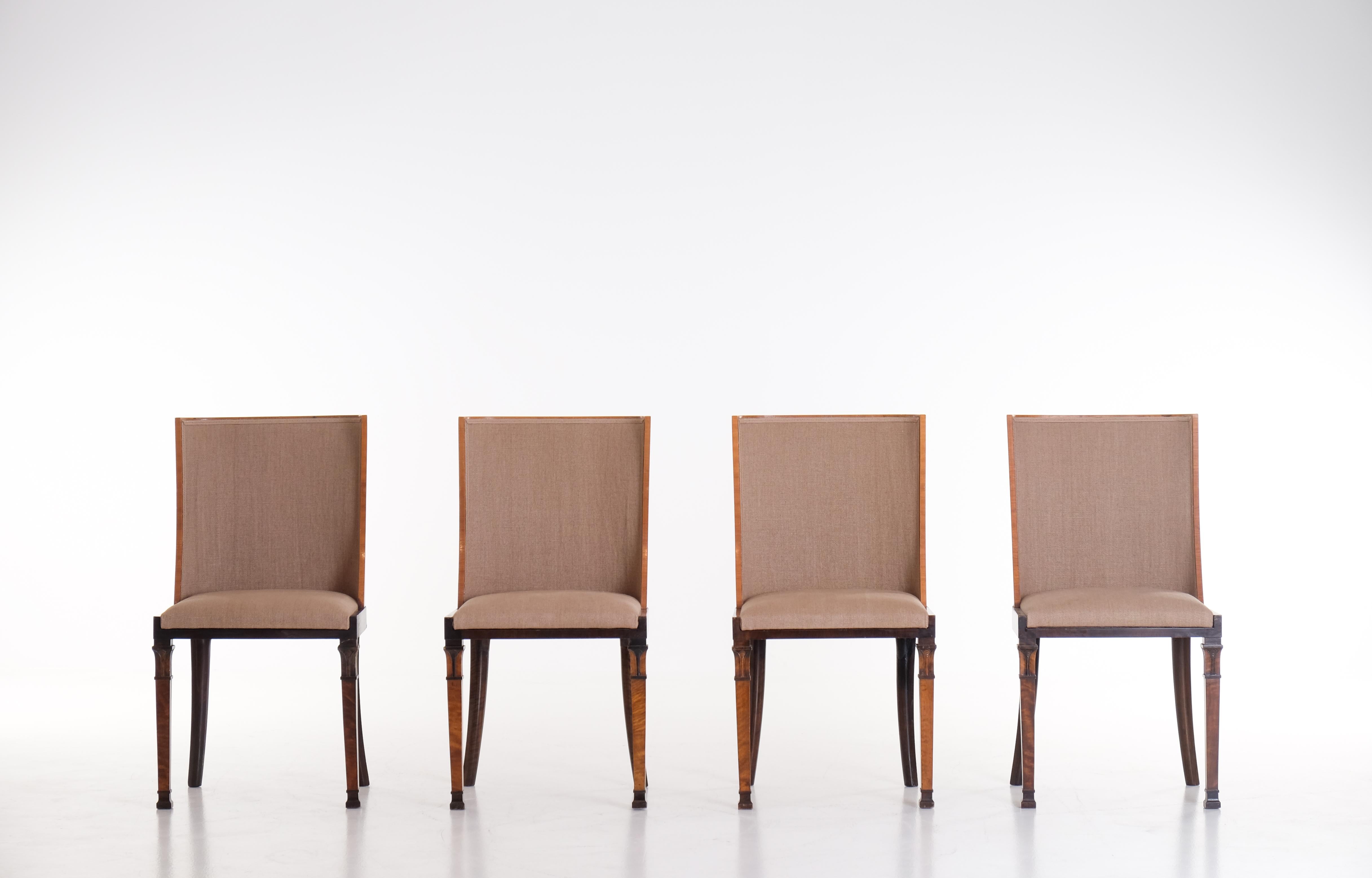 Ensemble de 4 chaises attribuées à Carl Bergsten, Suède, années 1920 Bon état - En vente à Stockholm, SE