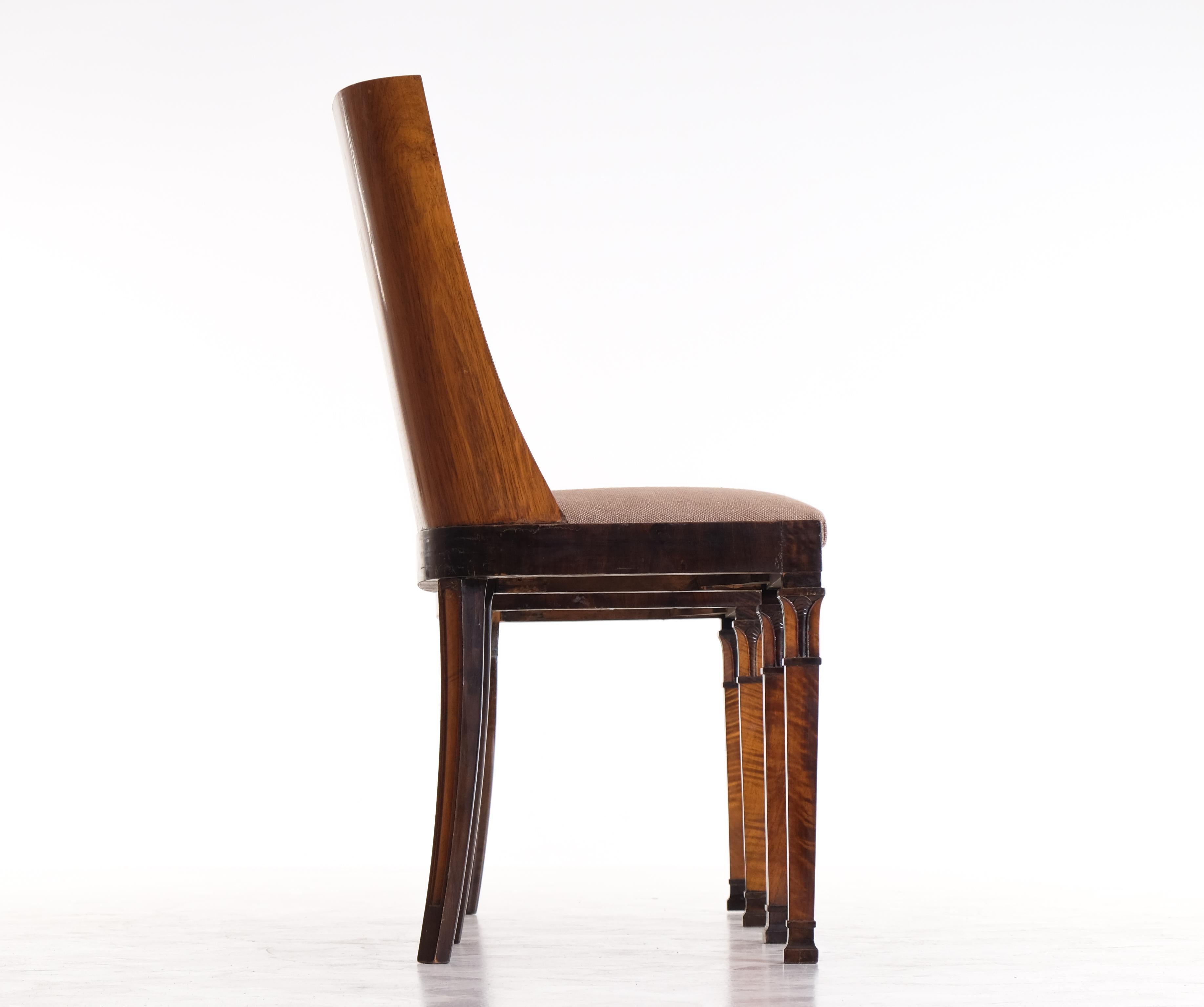 Ensemble de 4 chaises attribuées à Carl Bergsten, Suède, années 1920 en vente 2