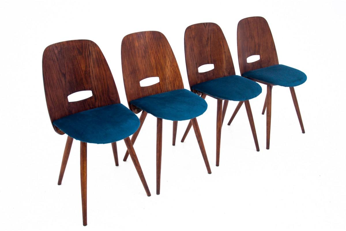 Chairs designed by Frantisek Jirak for Tatra Nabytok, Czechoslovakia, 1960s.

The furniture is in very good condition, after professional renovation, the seat has been covered with a new fabric.

Dimensions: height 82 cm / height of the seat. 46