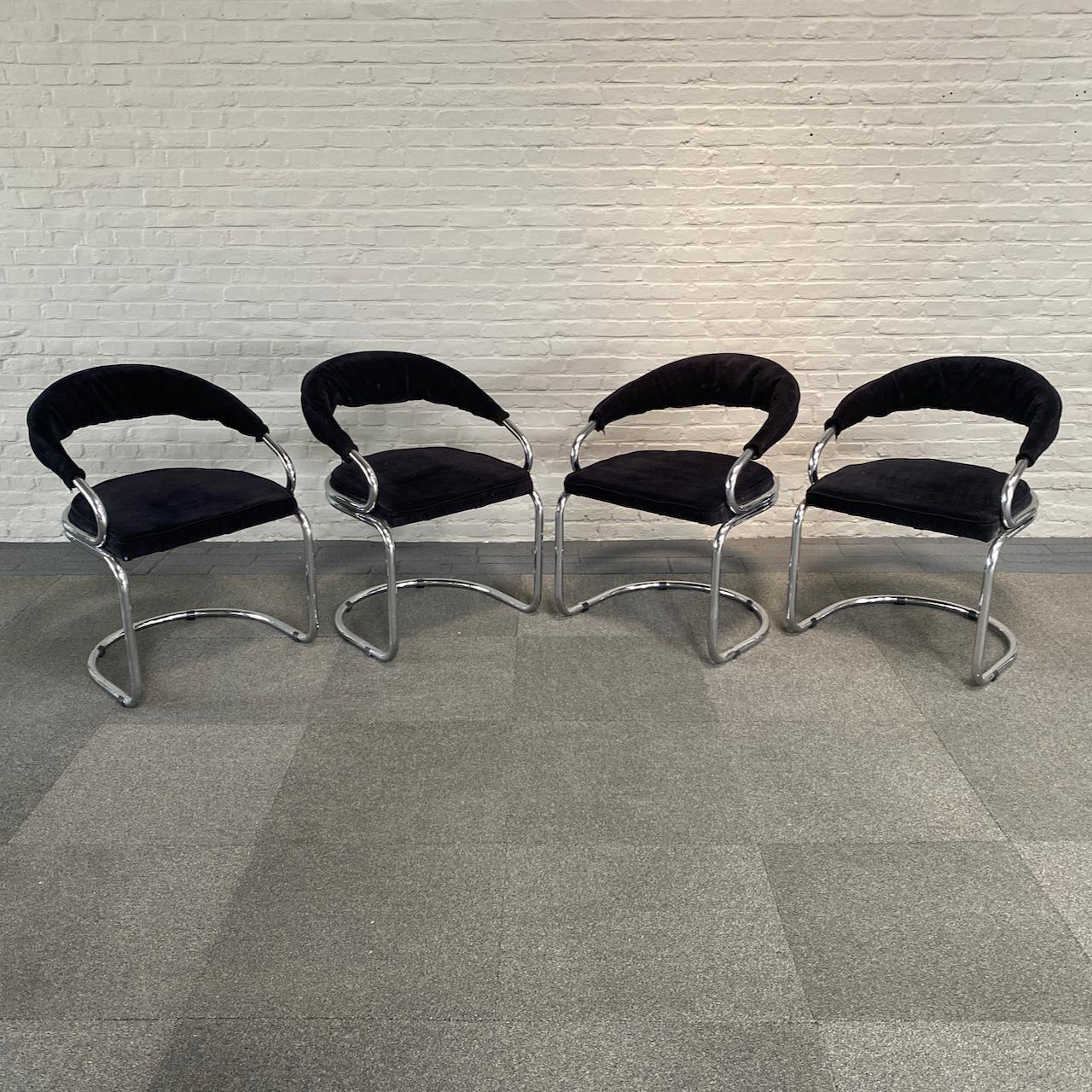 Late 20th Century Set of 4 chairs by Giotto Stoppino for Kartell. For Sale
