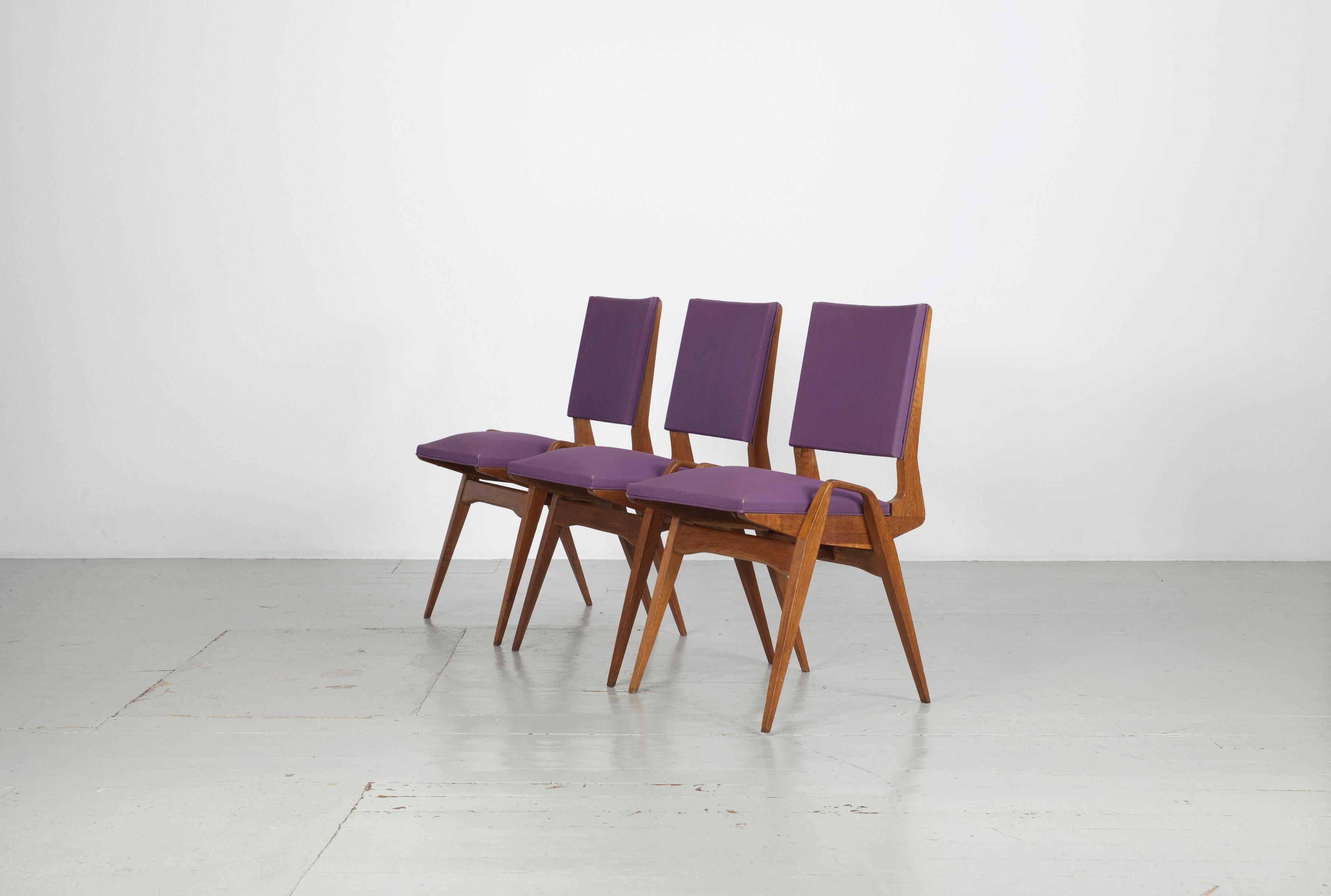 Set of 4 Chairs by Maurice Pré, made in France, 1950, with original fabric. For Sale 2