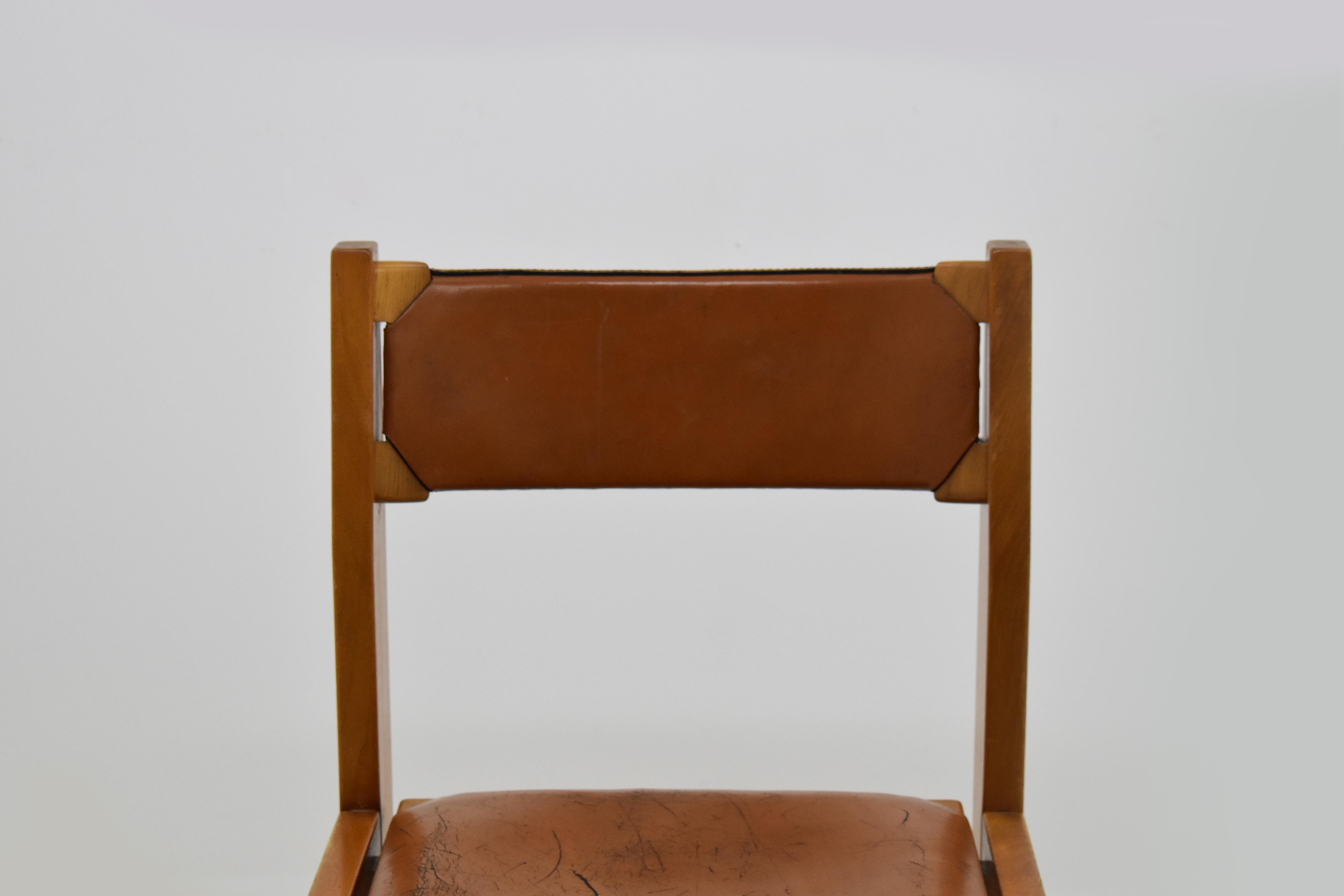 Set of 4 Chairs by Roche Bobois in Wood and Leather, in the Style of Chapo In Fair Condition In Auribeau sur Siagne, FR