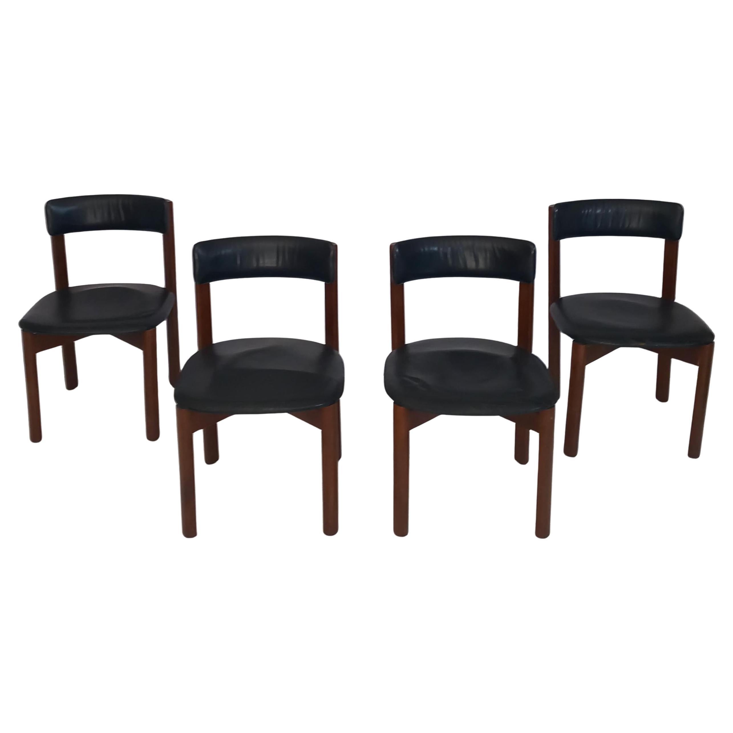 Set of 4 Chairs by Sorgente del Mobile, 70s
