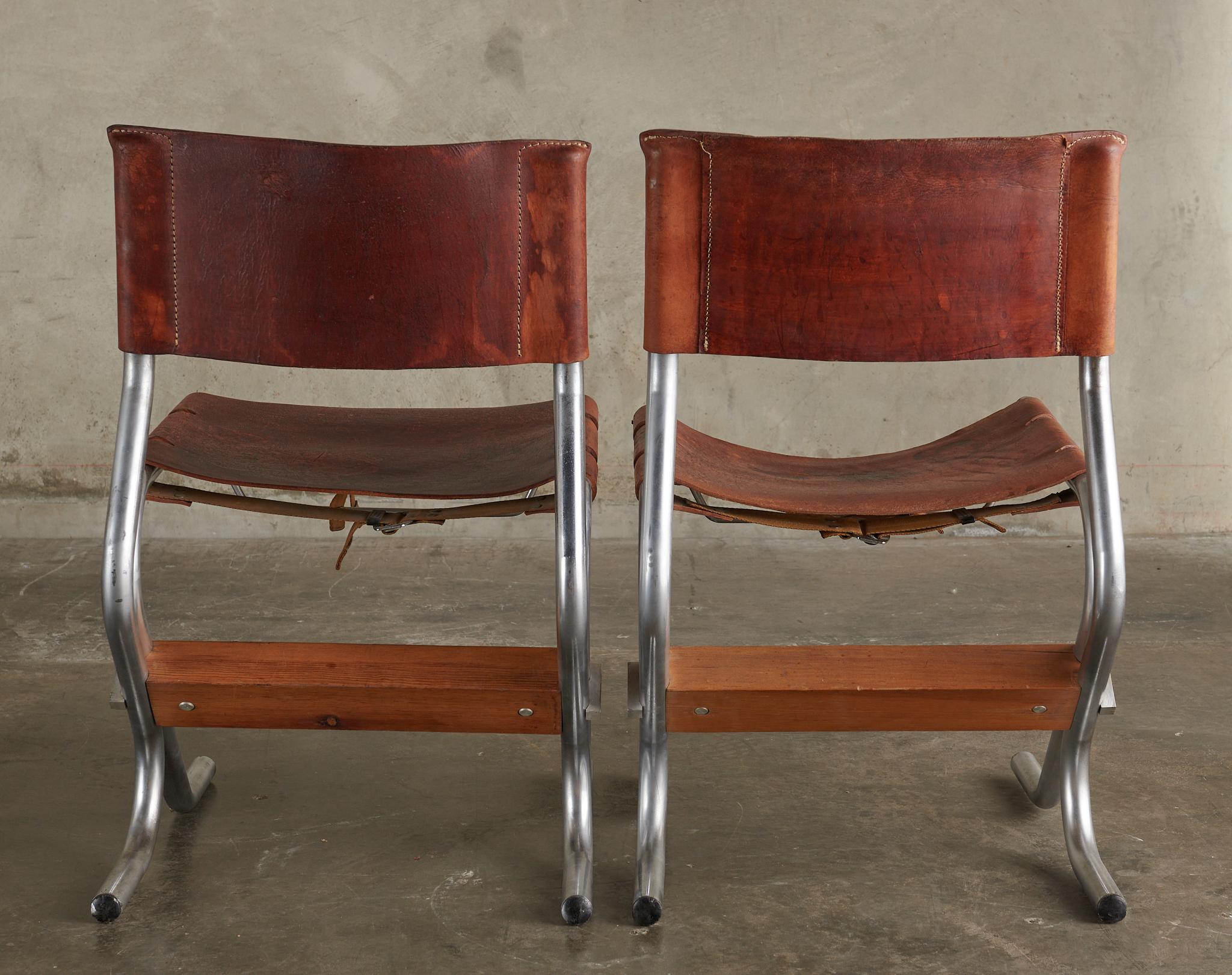 Ensemble de 4 chaises conçues pour la National Autonomous University of Mexico en vente 1