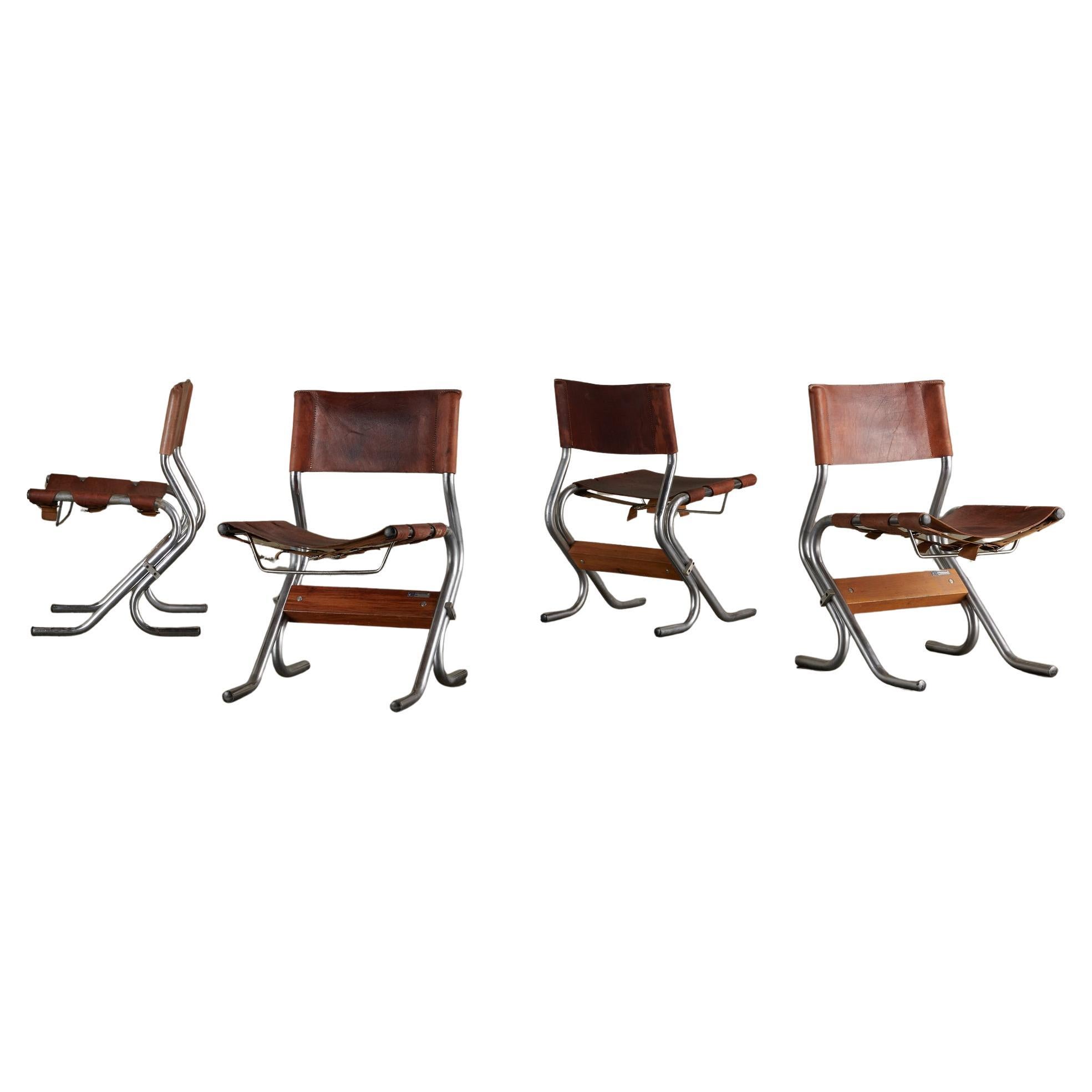 Ensemble de 4 chaises conçues pour la National Autonomous University of Mexico en vente