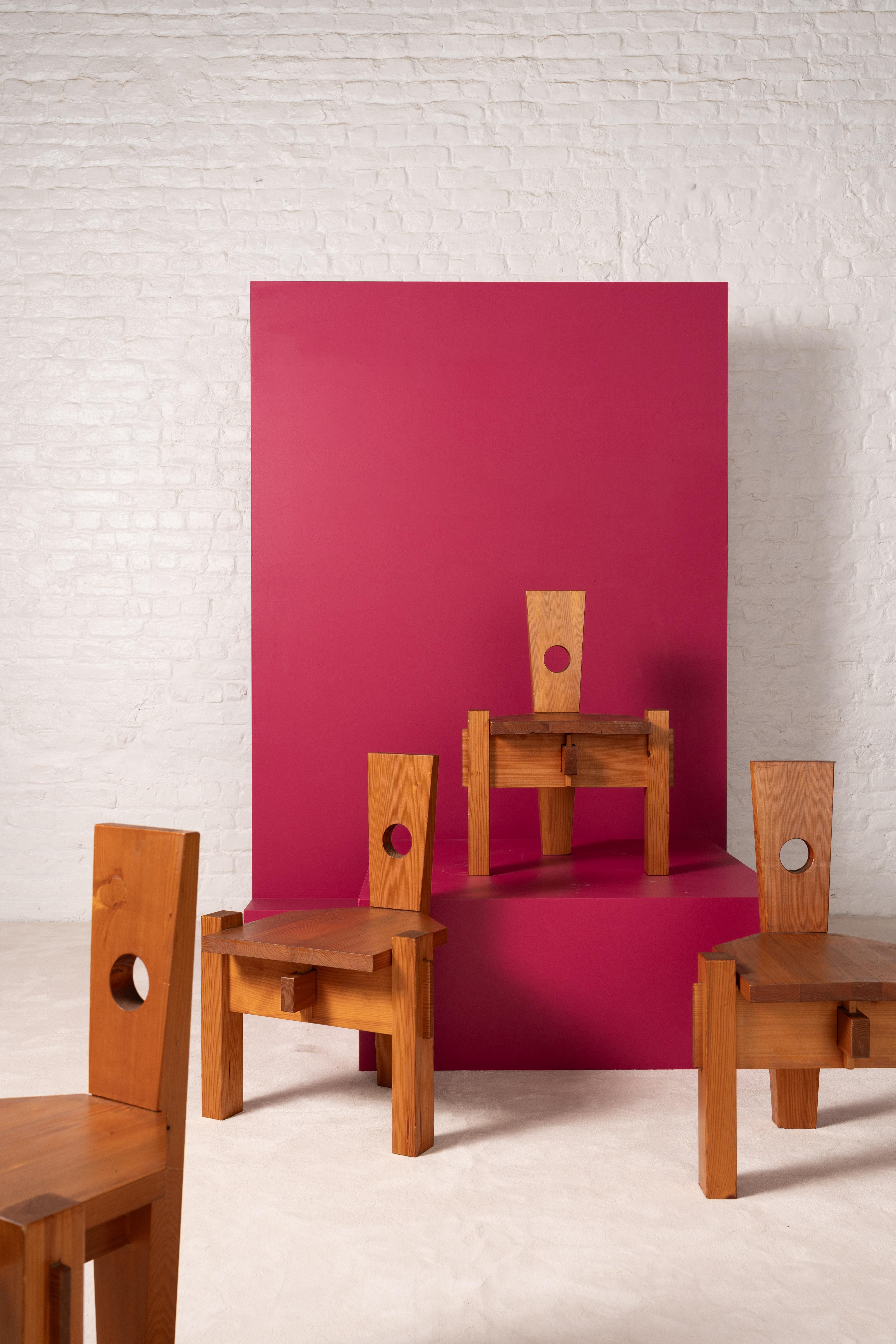 set of 4 chairs en Bueno estado para la venta en Forest, BE