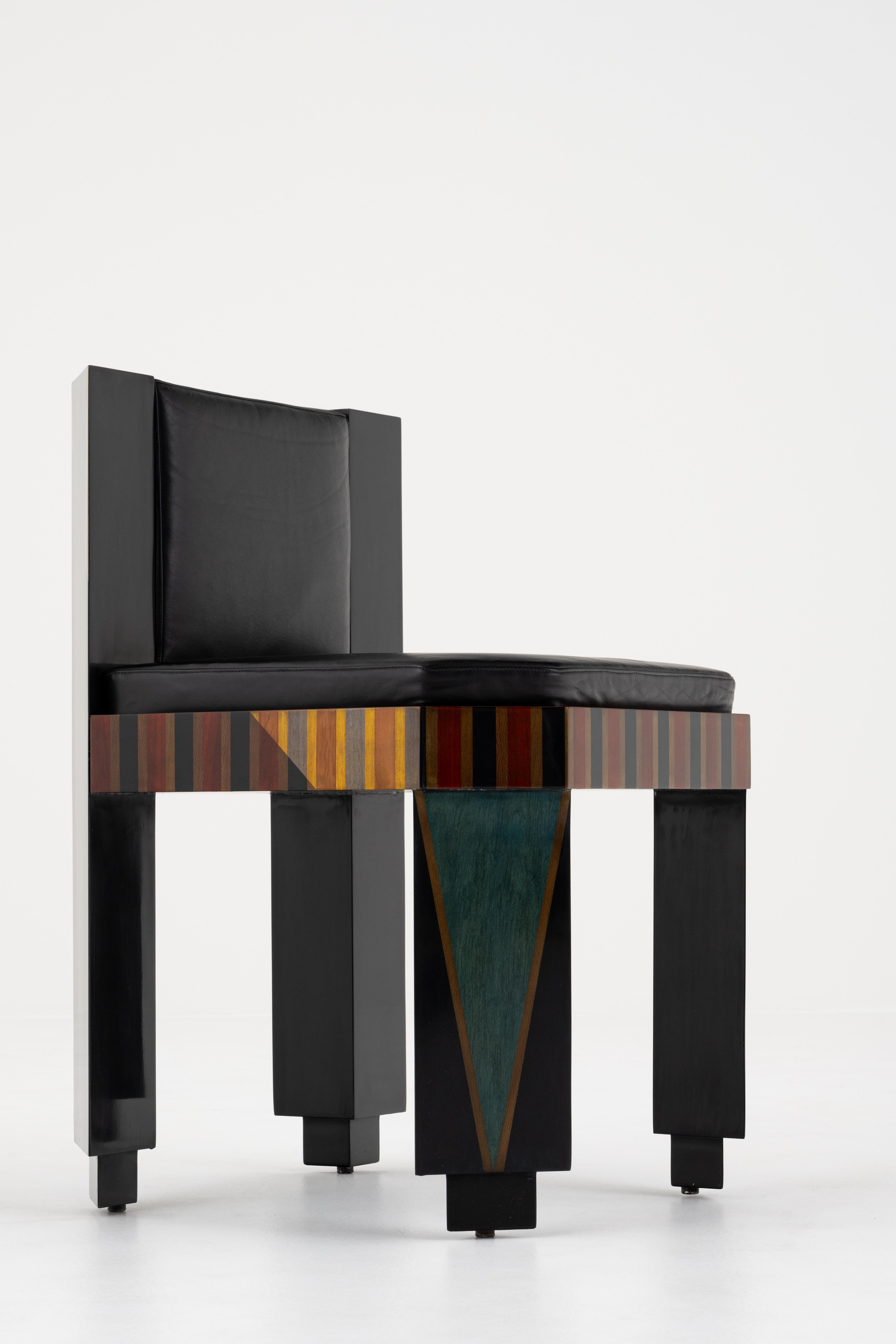 Late 20th Century Set of 4 chairs For Sale