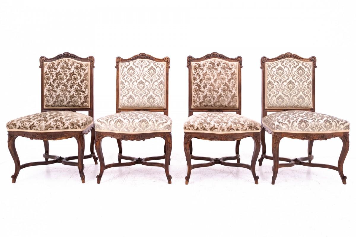 Set di 4 sedie, Francia, circa 1910.

Ottime condizioni.

altezza 93 cm altezza seduta 44 cm larghezza 54 cm profondità 54 cm