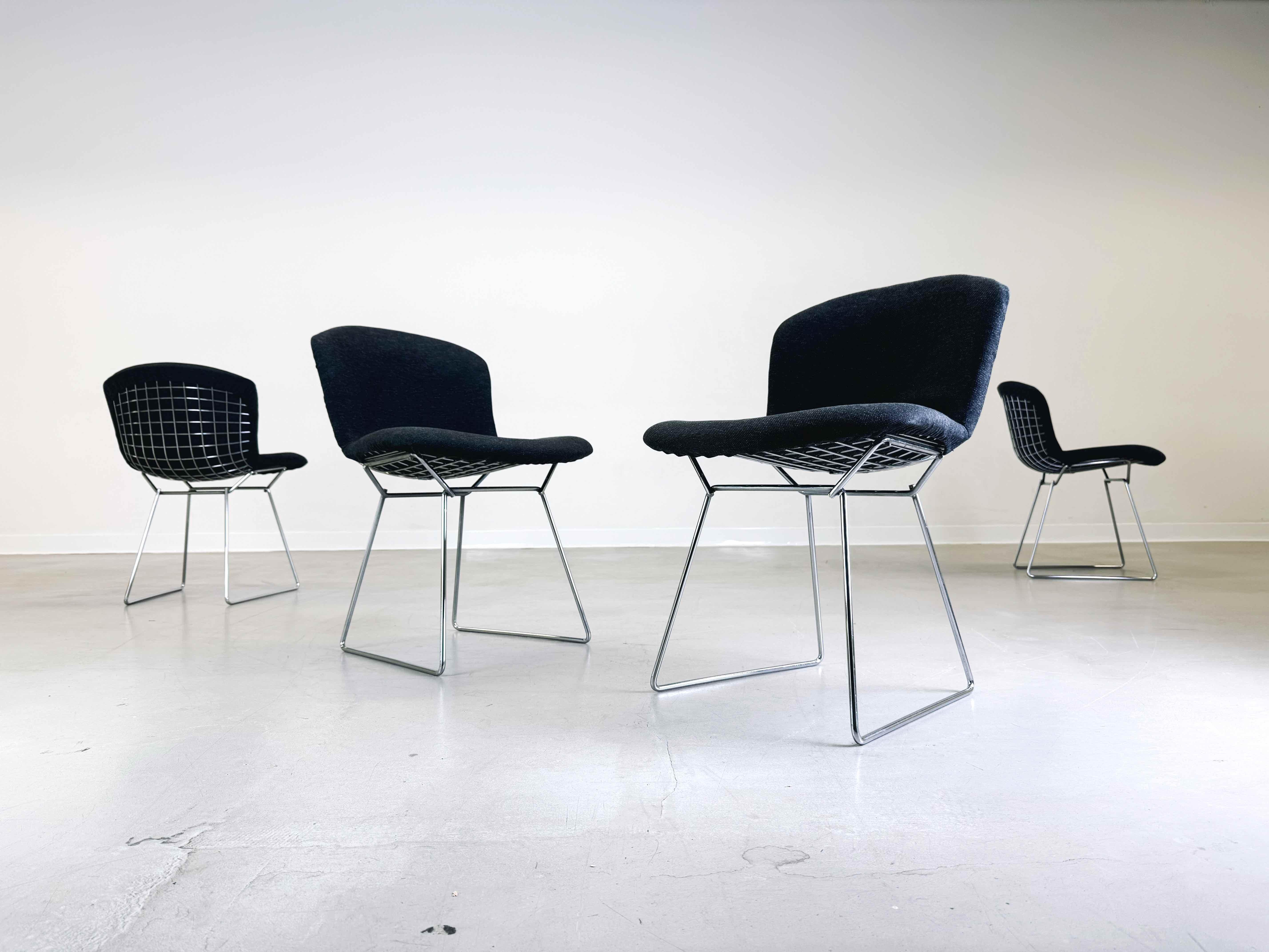Americano Set di 4 sedie Harry Bertoia Knoll International anni '80 imbottite in vendita