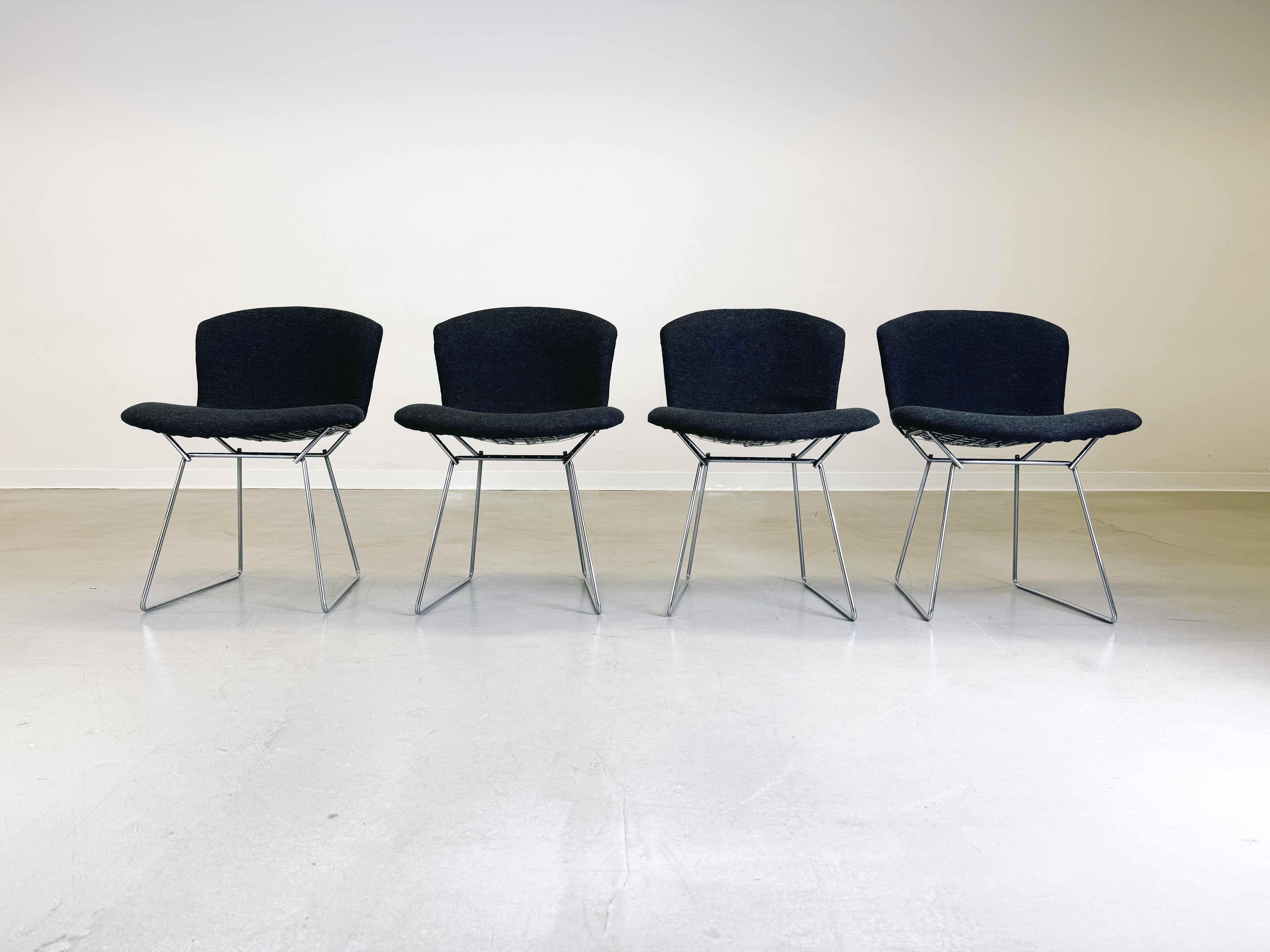 Set di 4 sedie Harry Bertoia Knoll International anni '80 imbottite In condizioni buone in vendita a Berlin, DE