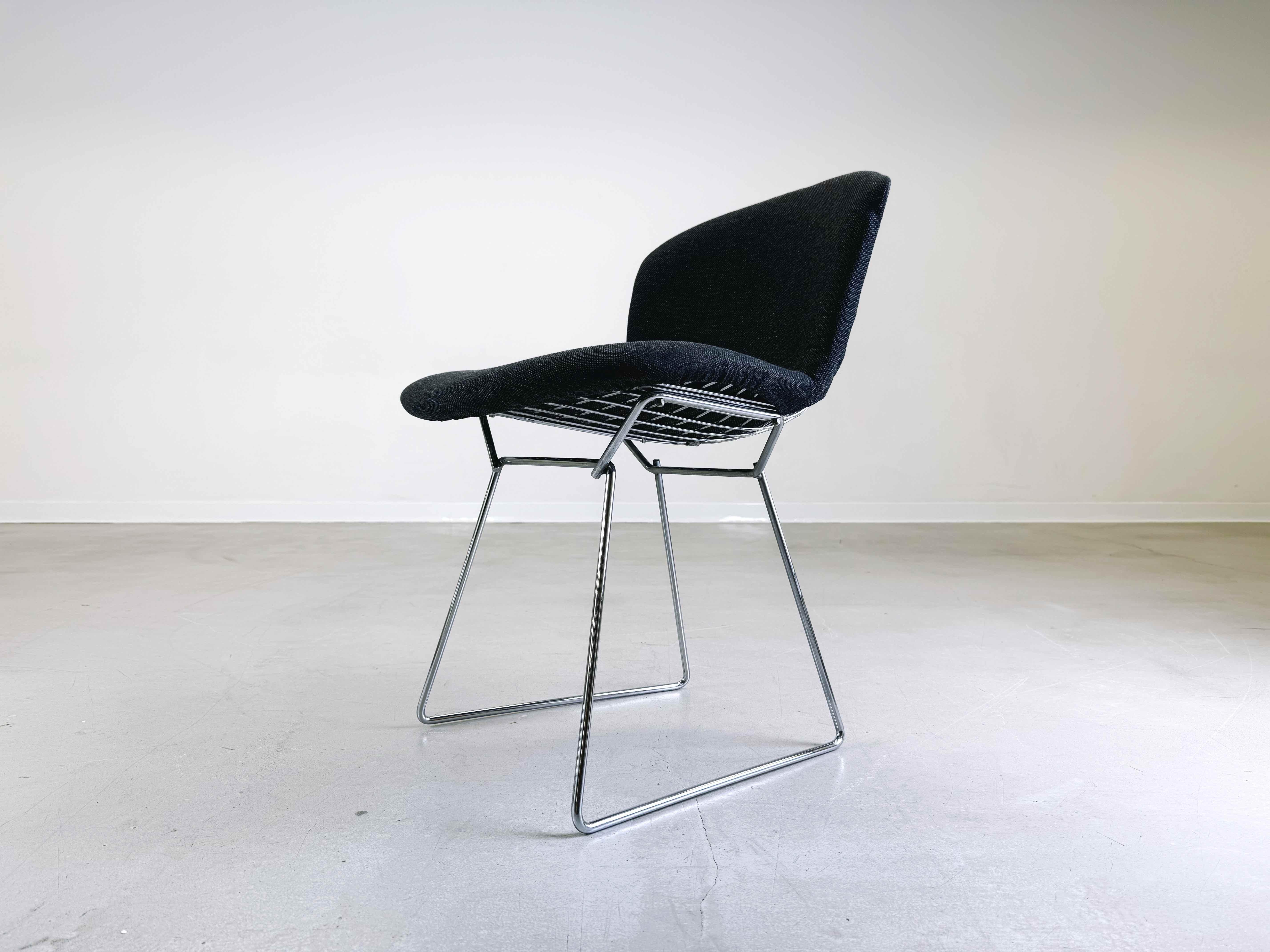 Set di 4 sedie Harry Bertoia Knoll International anni '80 imbottite in vendita 3