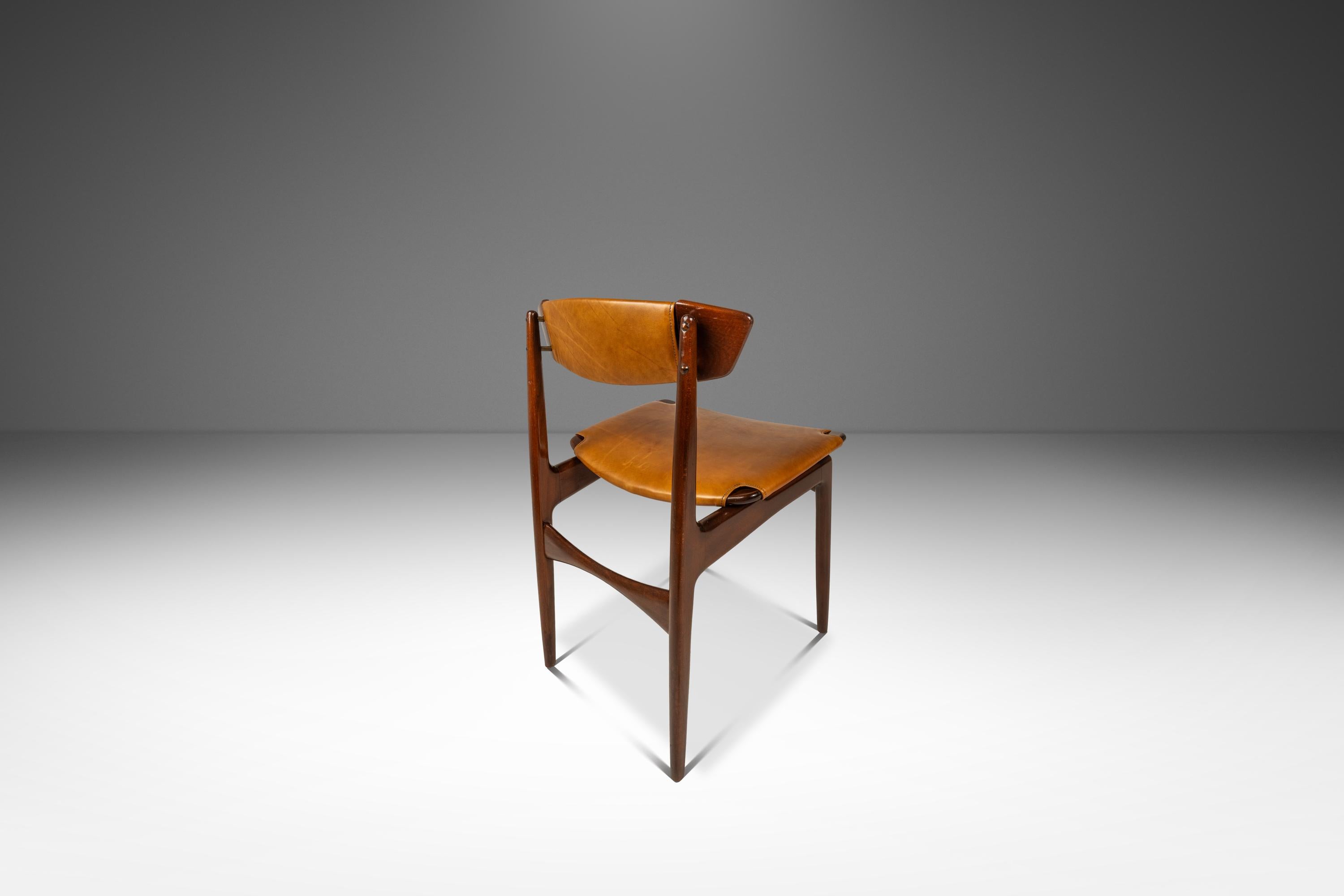 Danese Set of 4 Chairs in Beech & Leather, Ib Kofod-Larsen for Selig, Denmark, c. 1960s in vendita