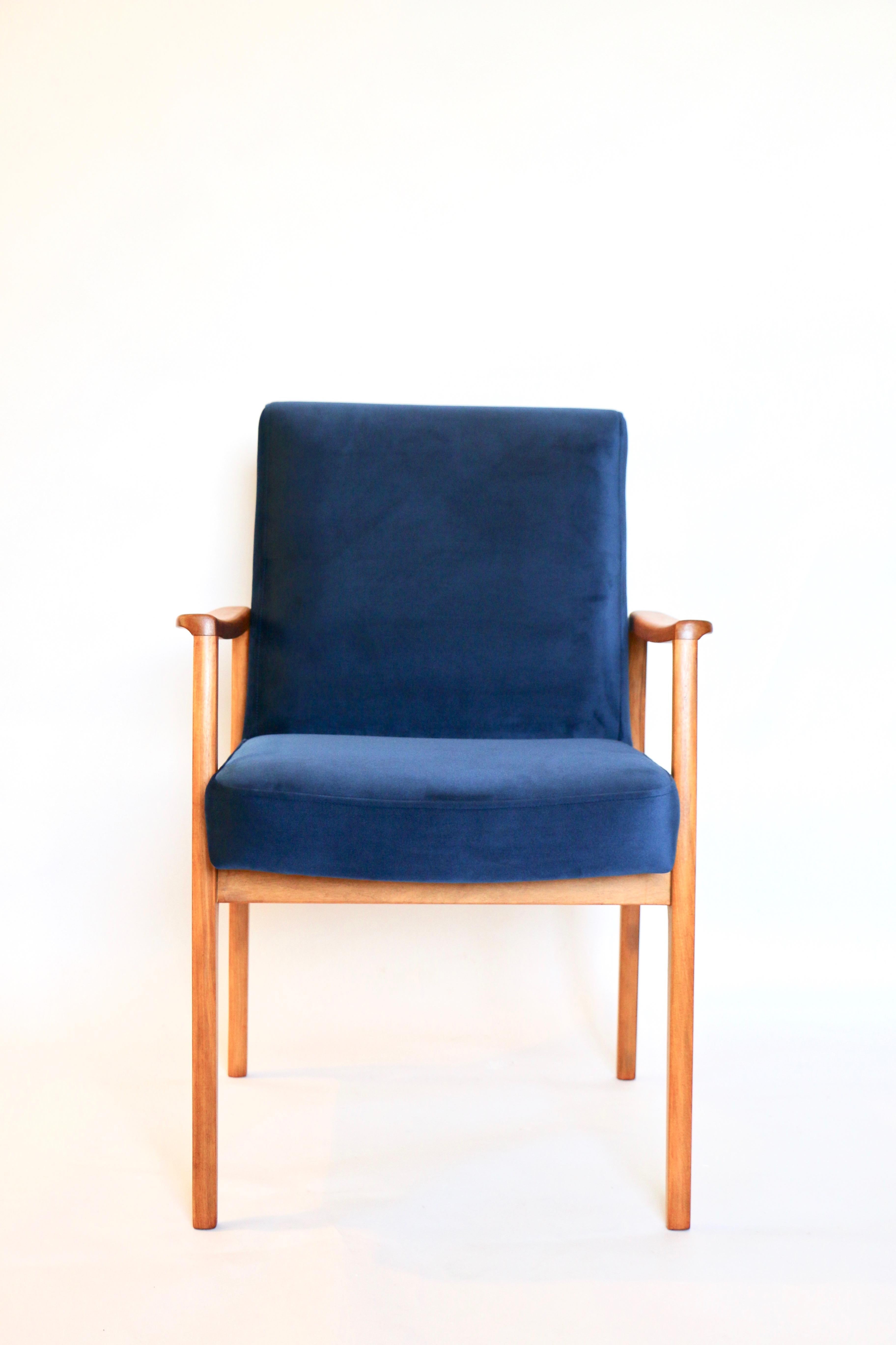 German Set of 4 Chairs in Blue Velvet from 20th Century